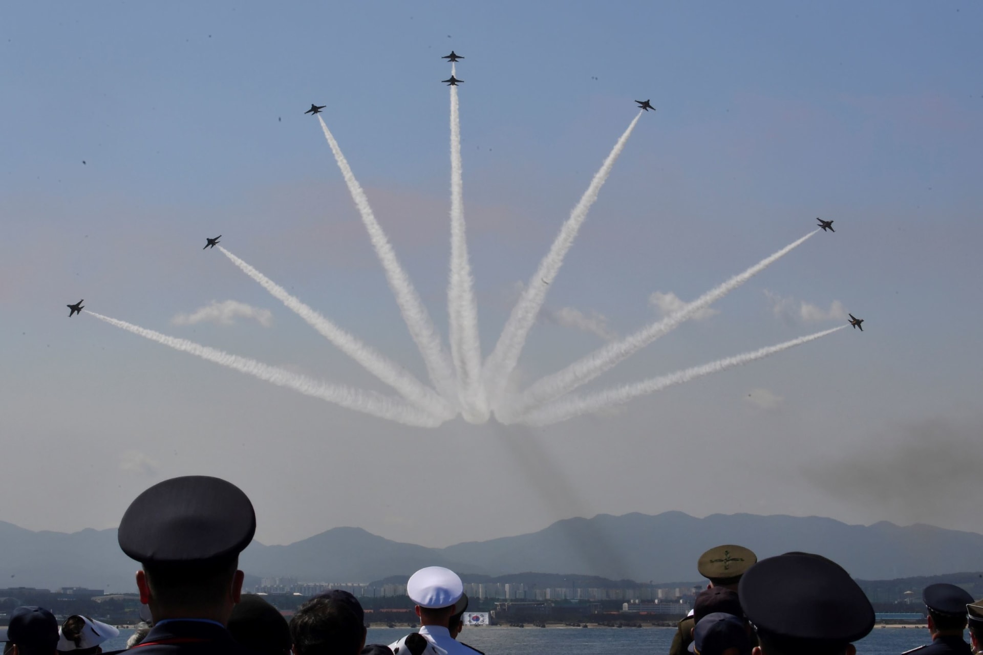 <p>The South Korean military participates in the 73rd anniversary of Armed Forces Day on October 1, 2021 in Pohang, South Korea.</p>
