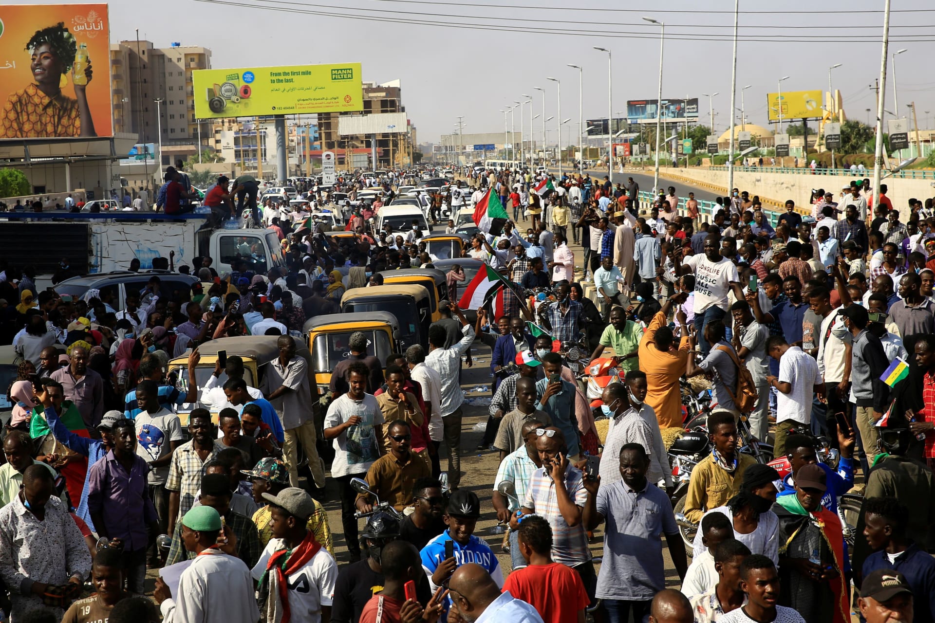<p>Demonstrators protest against prospect of military rule in Khartoum, Sudan on October 21, 2021.</p>