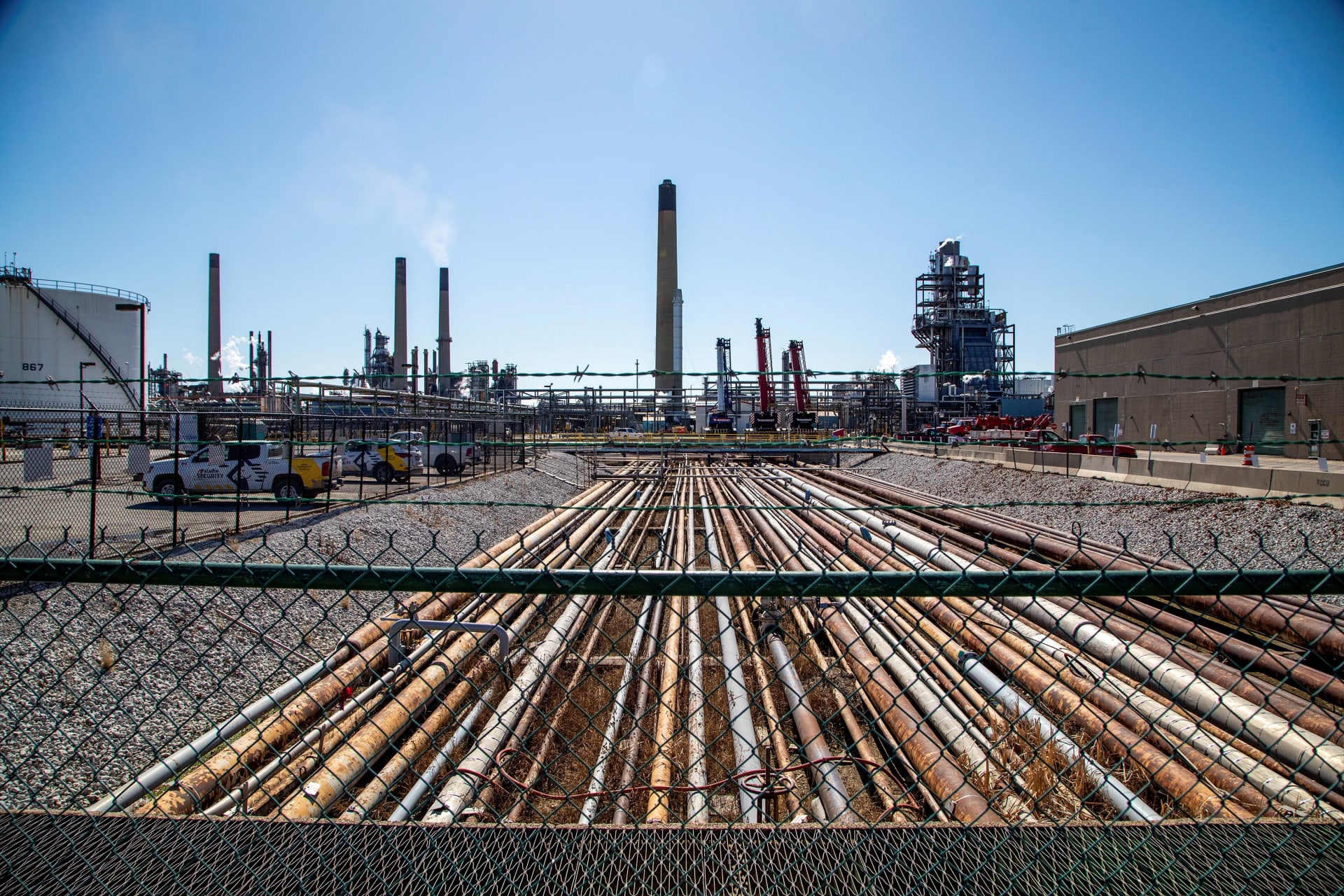 <p>Oil refinery and pipeline.</p>