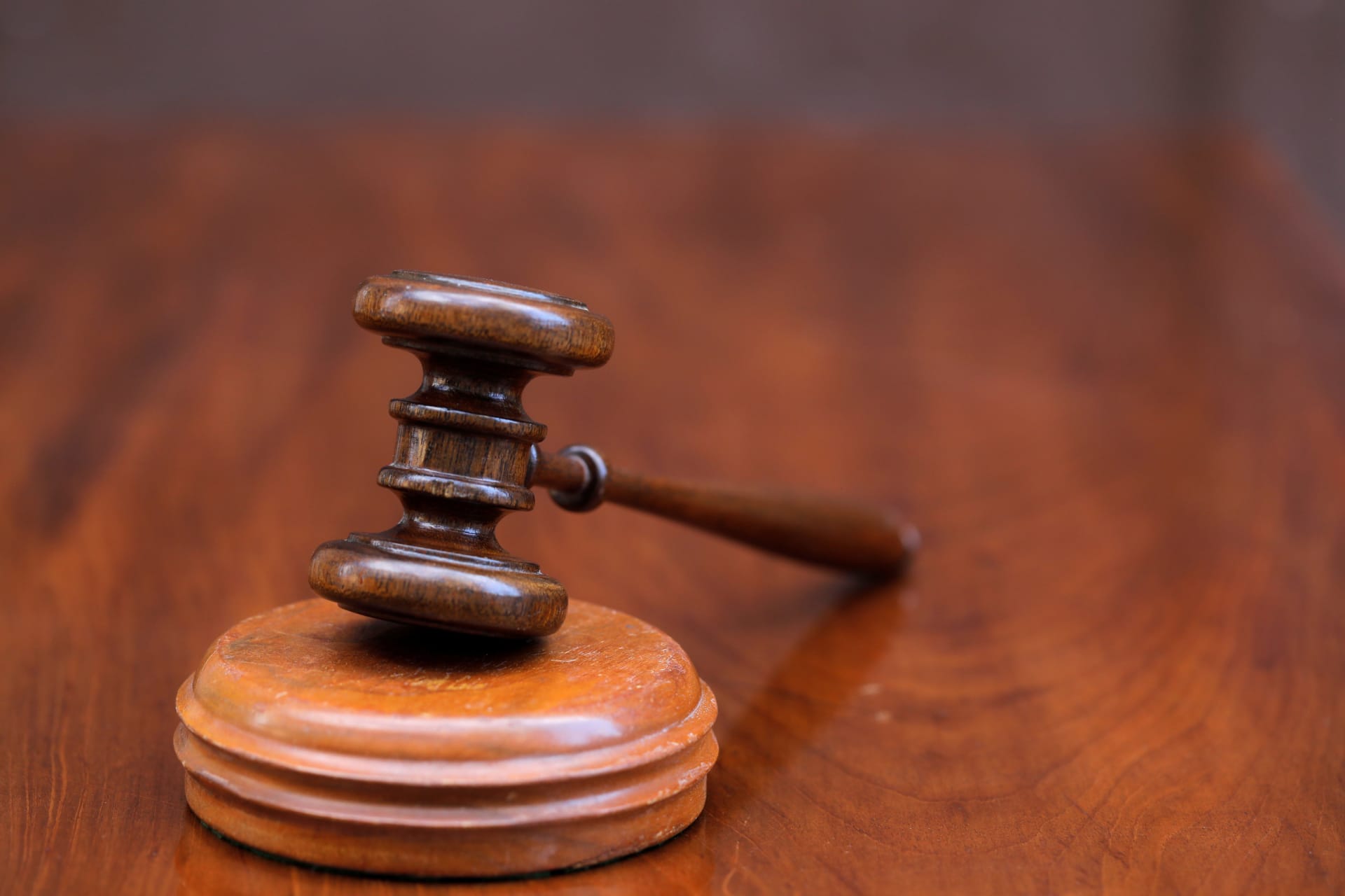 <p>A gavel and a block is pictured.</p>