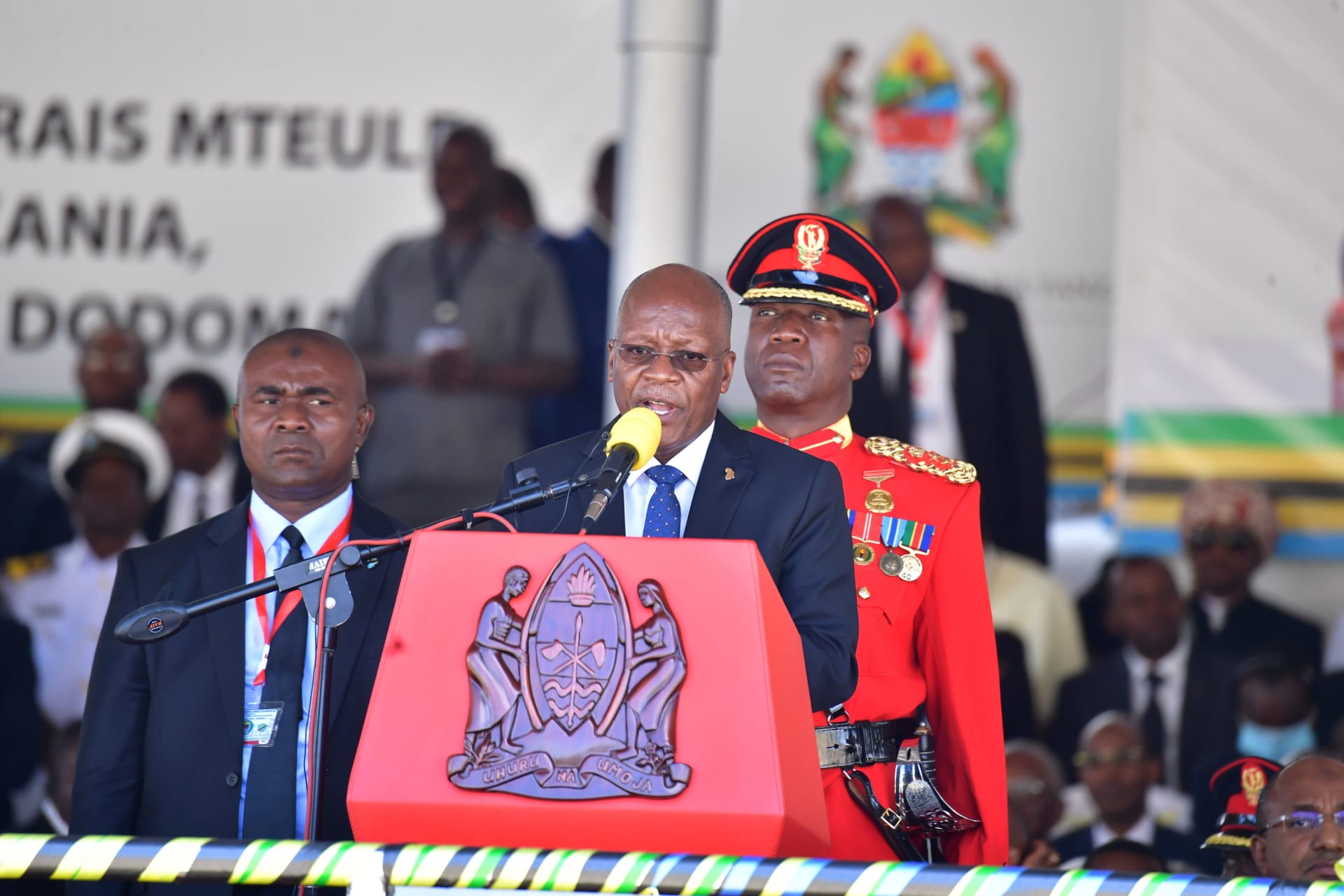 <p>Tanzania’s re-elected President John Pombe Magufuli addresses delegates and supporters after he was sworn in for the second term at the Jamhuri Stadium in Dodoma, Tanzania on November 5, 2020.</p>
