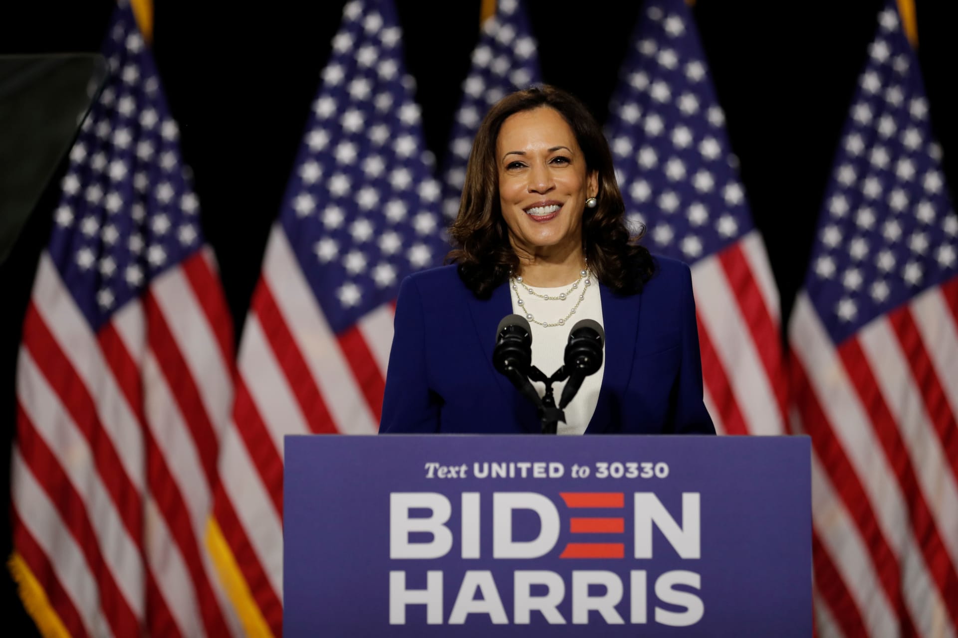 <p>Democratic vice presidential candidate Senator Kamala Harris speaks at a campaign event.</p>

