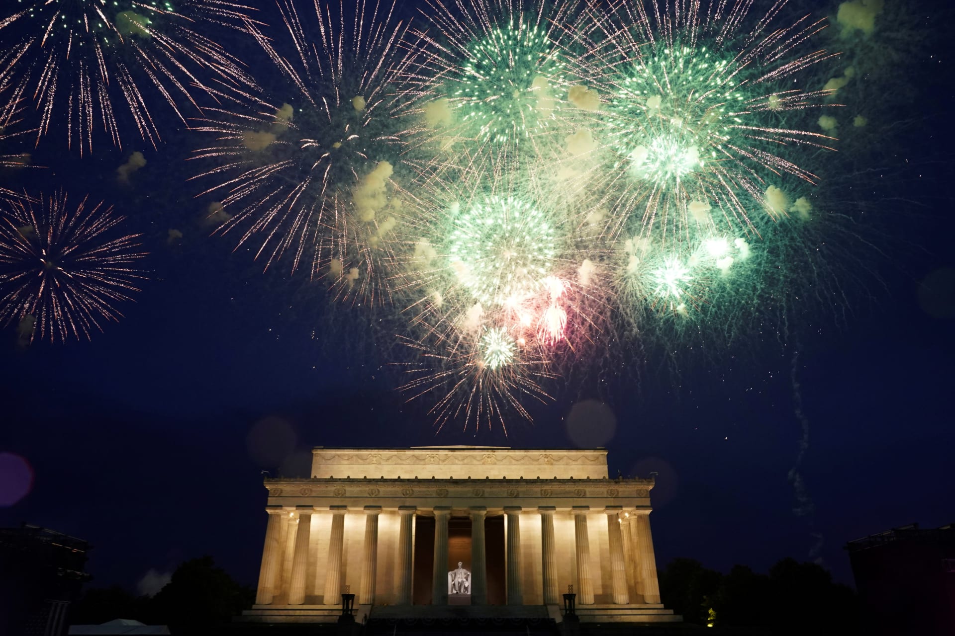 <p>Fireworks over the Lincoln Memorial in Washington, DC, on July 4, 2019. Joshua Roberts/Reuters</p>

