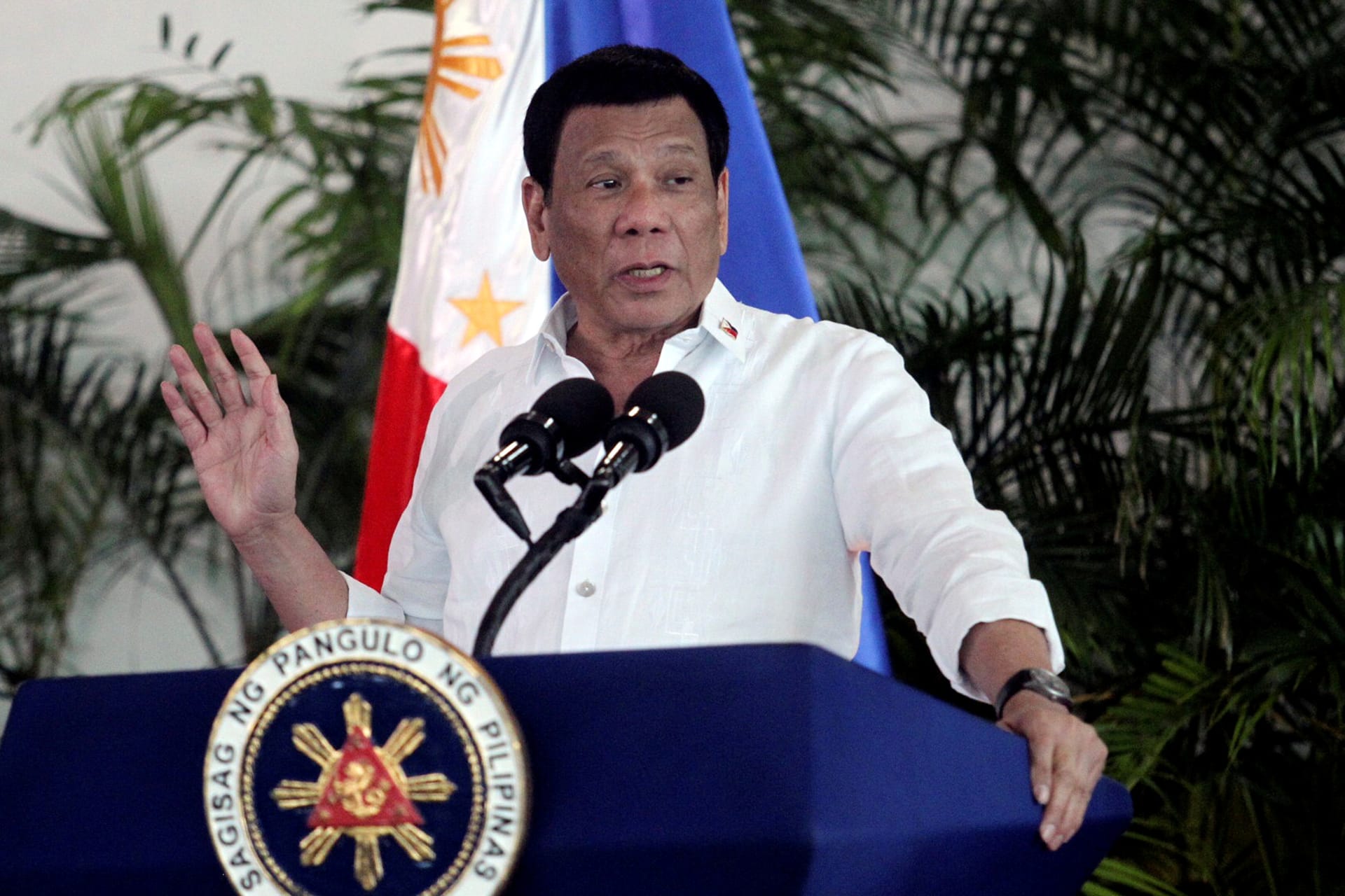 <p>President Rodrigo Duterte speaks at Davao International airport in Davao City in southern Philippines on September 8, 2018.</p>
