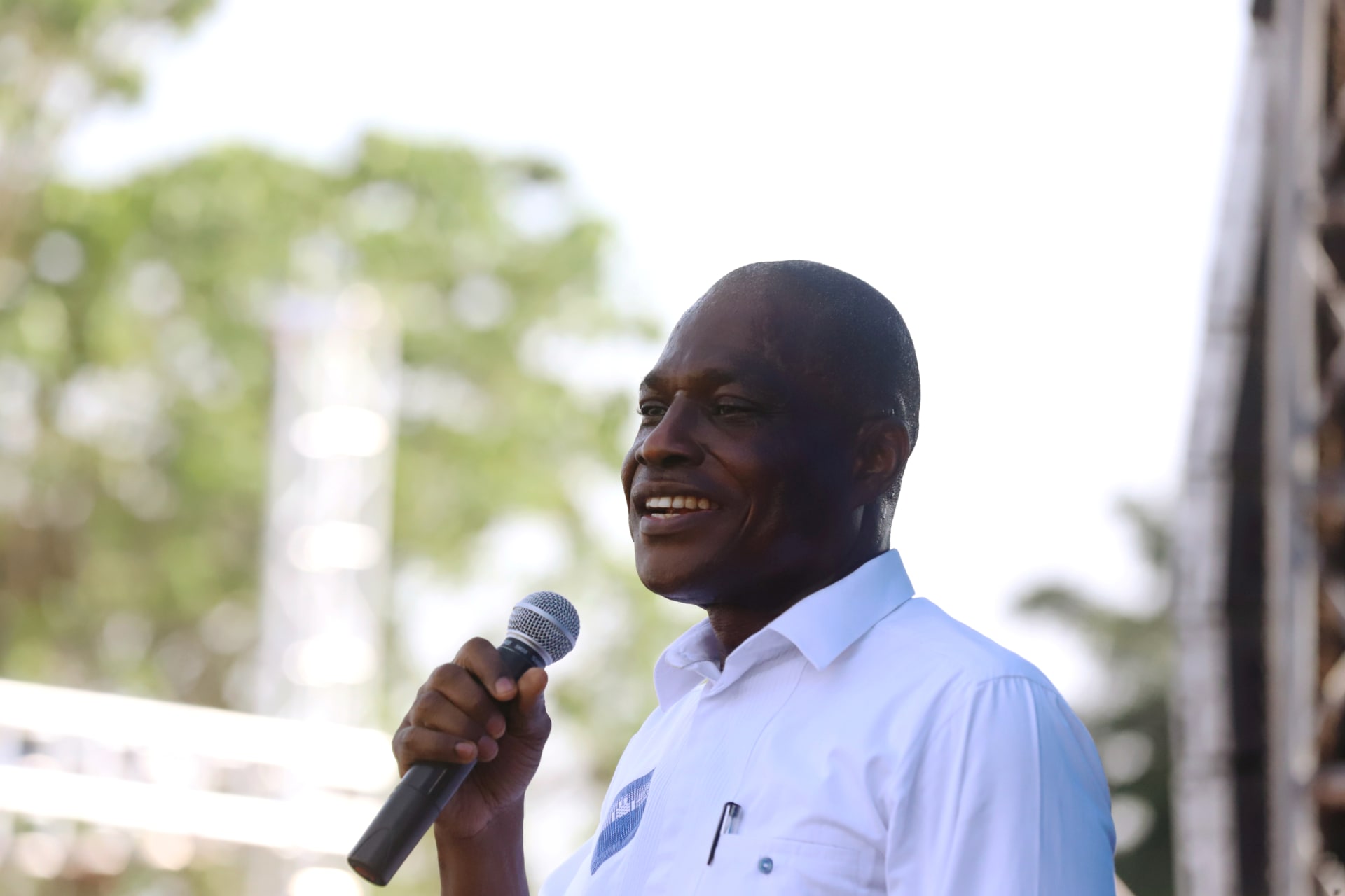 <p>Congolese opposition leader Martin Fayulu speaks to his supporters during a rally in Kinshasa, Democratic Republic of Congo, February 2, 2019</p>