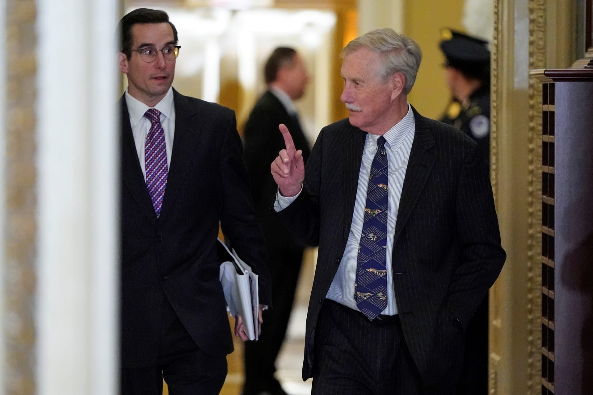<p>Senator Angus King (I-ME) returns to the Senate Chamber.</p>
