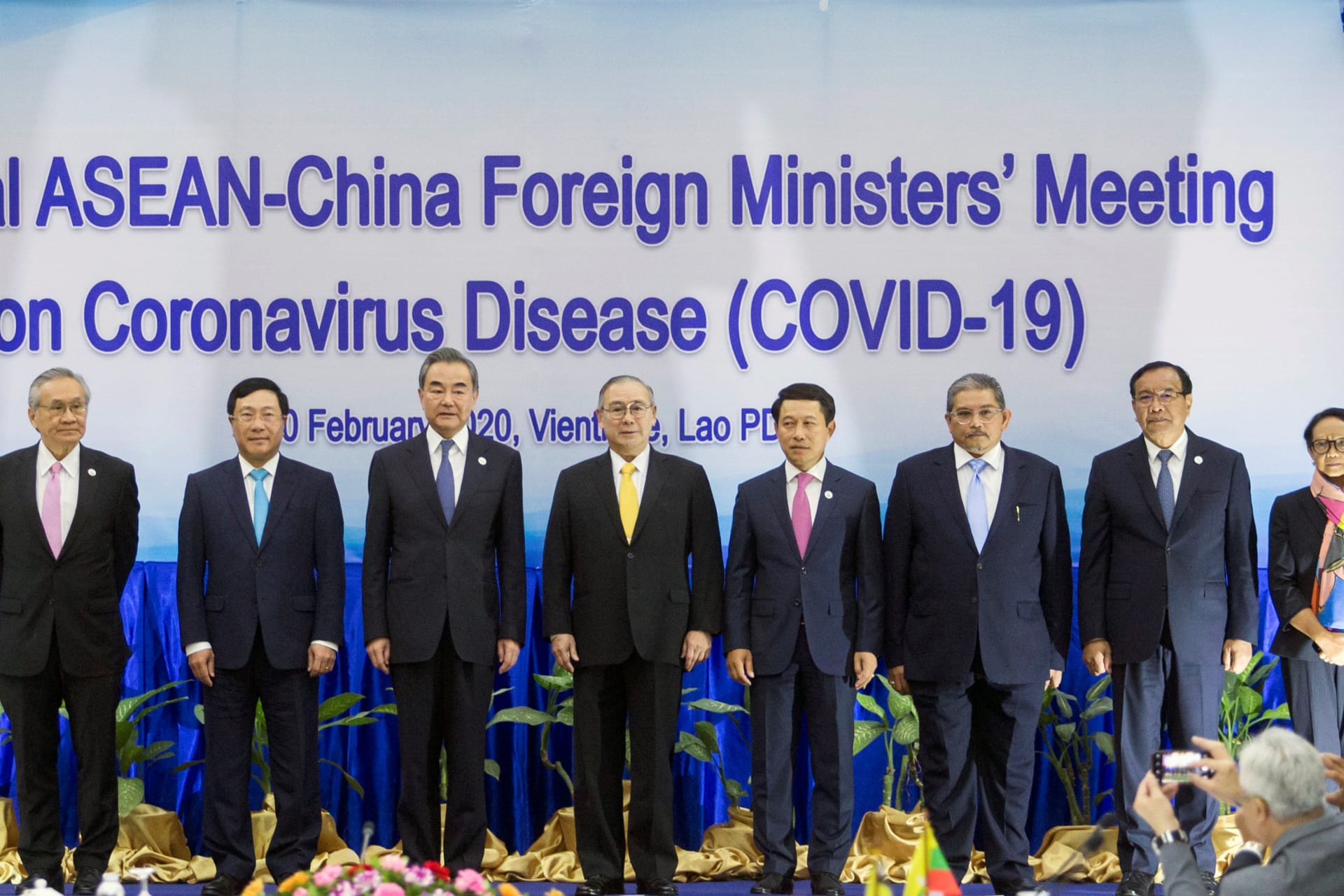 <p>Association of Southeast Asian Nations (ASEAN) foreign ministers pose during an emergency meeting with China’s Foreign Minister Wang Yi on the coronavirus outbreak in Vientiane, Laos on February 20, 2020.</p>
