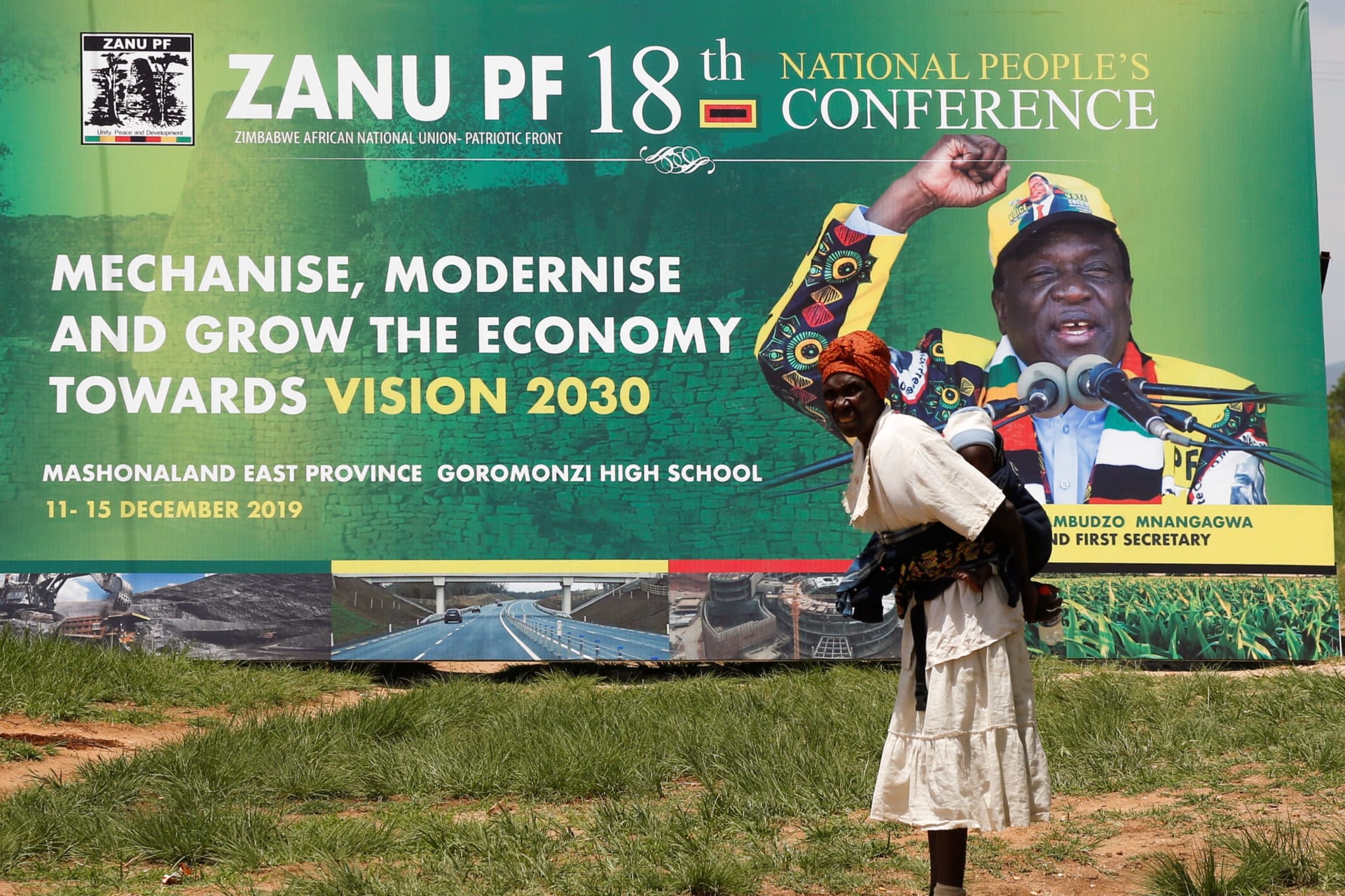 <p>Zimbabwe’s President Emmerson Mnangagwa’s supporters arrive for the ruling ZANU PF party’s annual conference on the outskirts of Harare, Zimbabwe, on December 13, 2019.</p>
