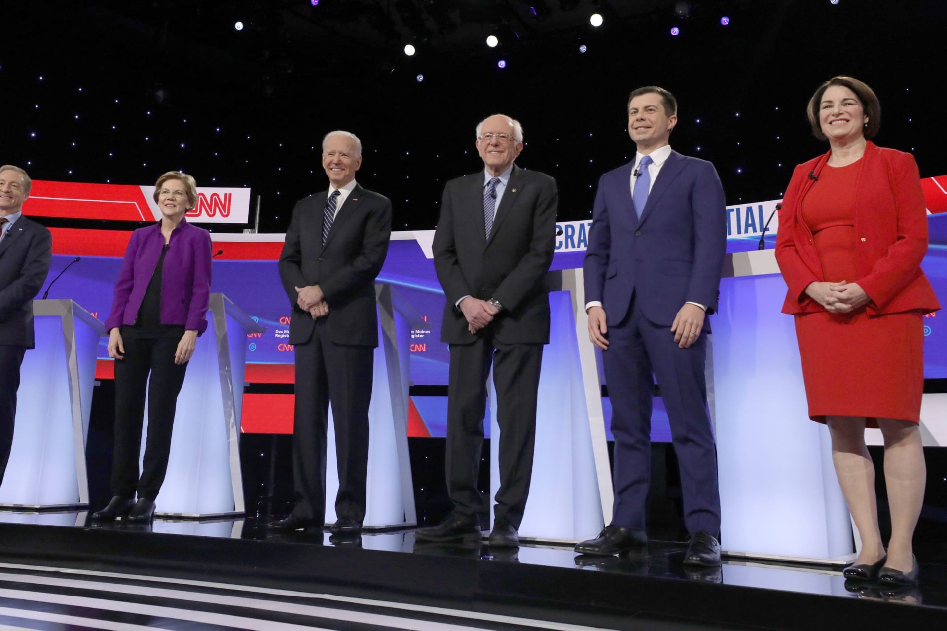 <p>The top six Democratic presidential challengers take the stage at the January 14 debate in Des Moines, Iowa. </p>
