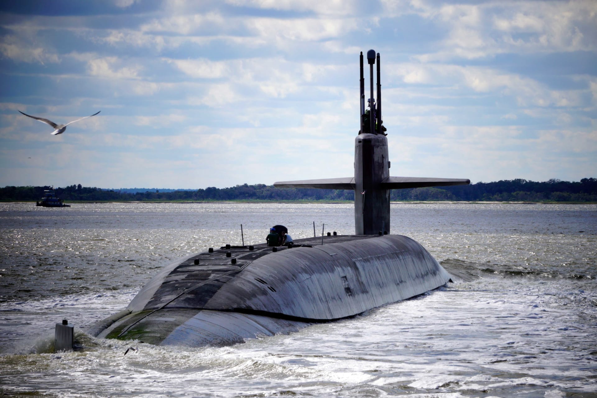 <p>Following a strategic deterrence patrol, the Ohio-class ballistic-missile submarine USS Alaska returns to its homeport at Naval Submarine Base Kings Bay, Georgia, United States, in this April 2, 2019 handout photo.</p>
