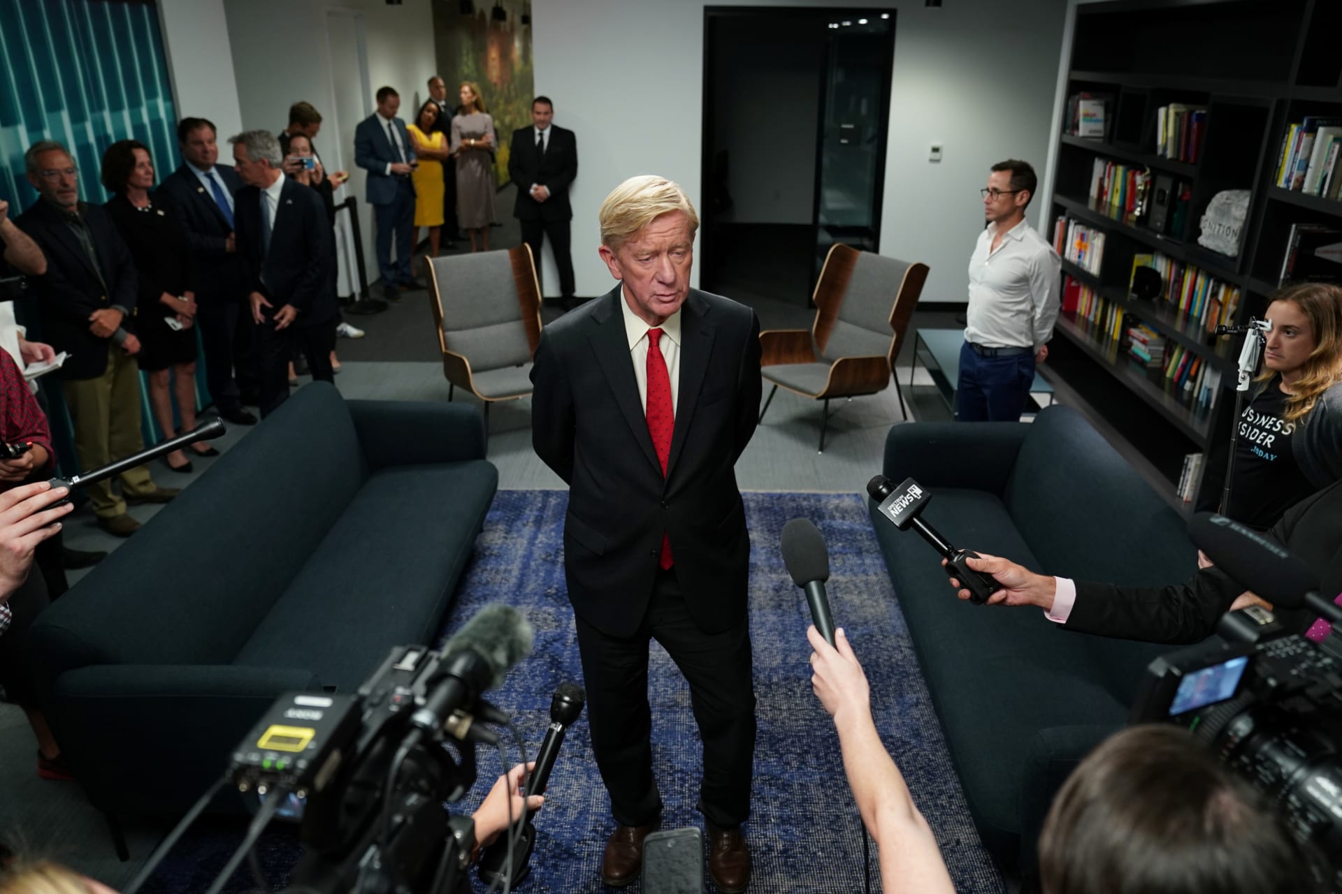 <p>Former Governor William Weld answers questions in New York after a September 24 debate.</p>
