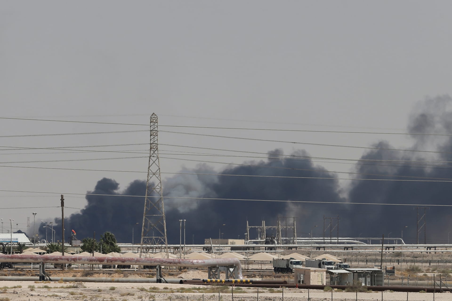 <p>Smoke is seen following a fire at Aramco facility in the eastern city of Abqaiq, Saudi Arabia, September 14, 2019.</p>
