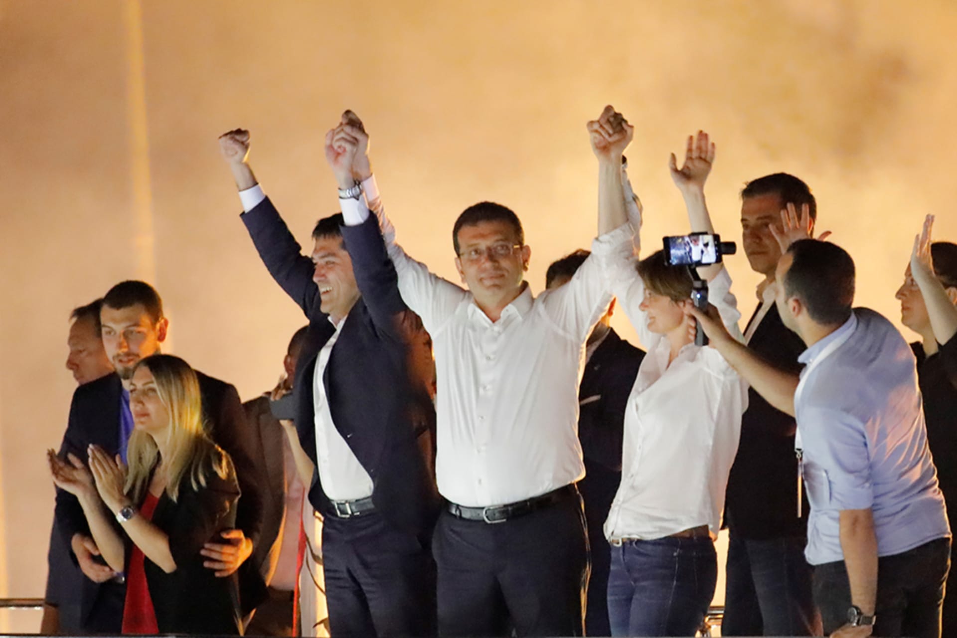<p>Ekrem Imamoglu, mayoral candidate of Turkey’s main opposition party, greets supporters at a rally in Istanbul.</p>
