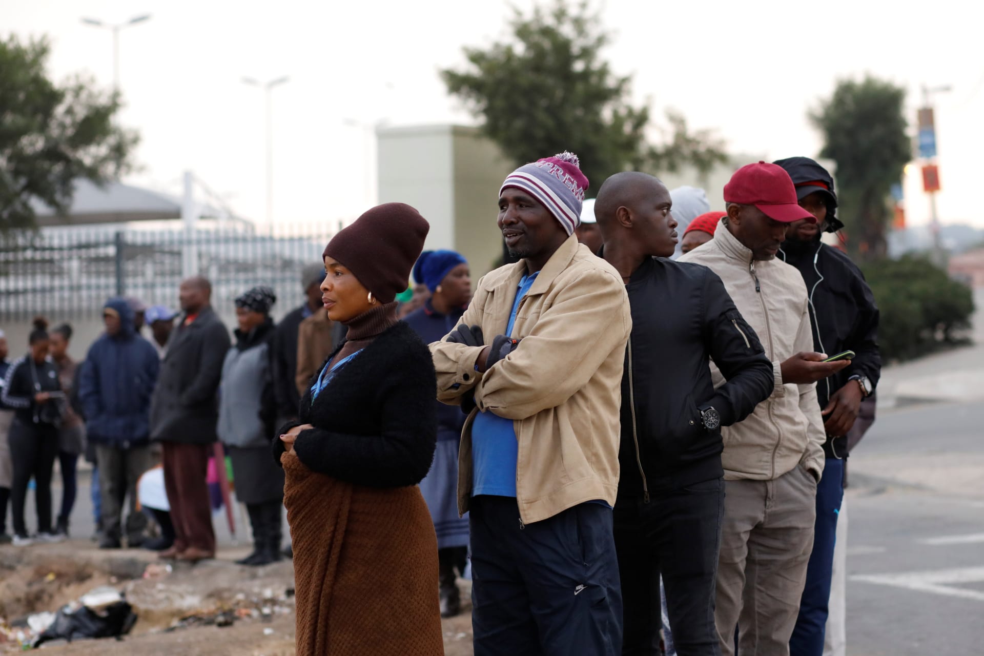 <p>Voters queue to cast their ballots in South Africa’sÊparliamentary and provincial elections, in Alexandra township, Johannesburg, South Africa, on May 8, 2019. </p>
