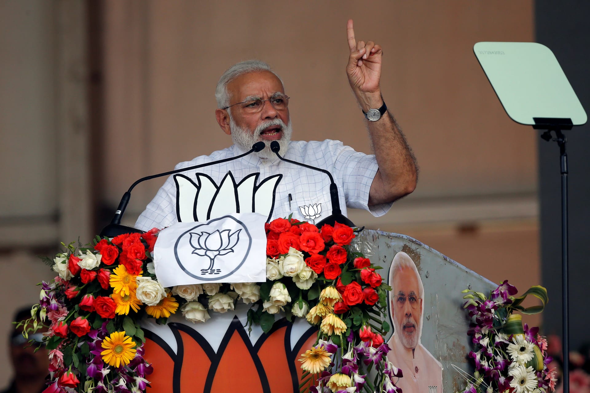 <p>India’s Prime Minister Narendra Modi addresses an election campaign rally in Kolkata, India, April 3, 2019.</p>
