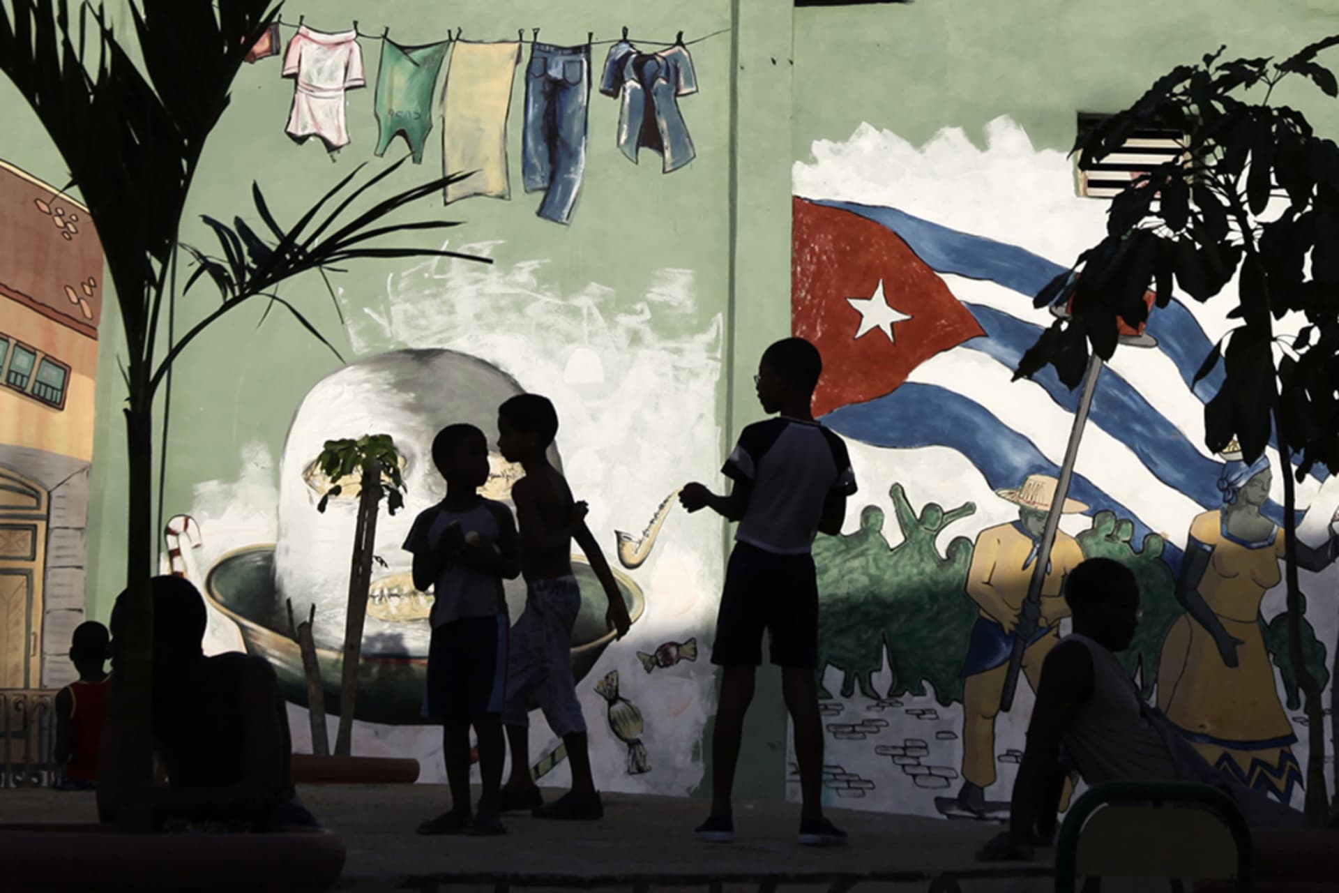 <p>Children play in a square in Havana.</p>
