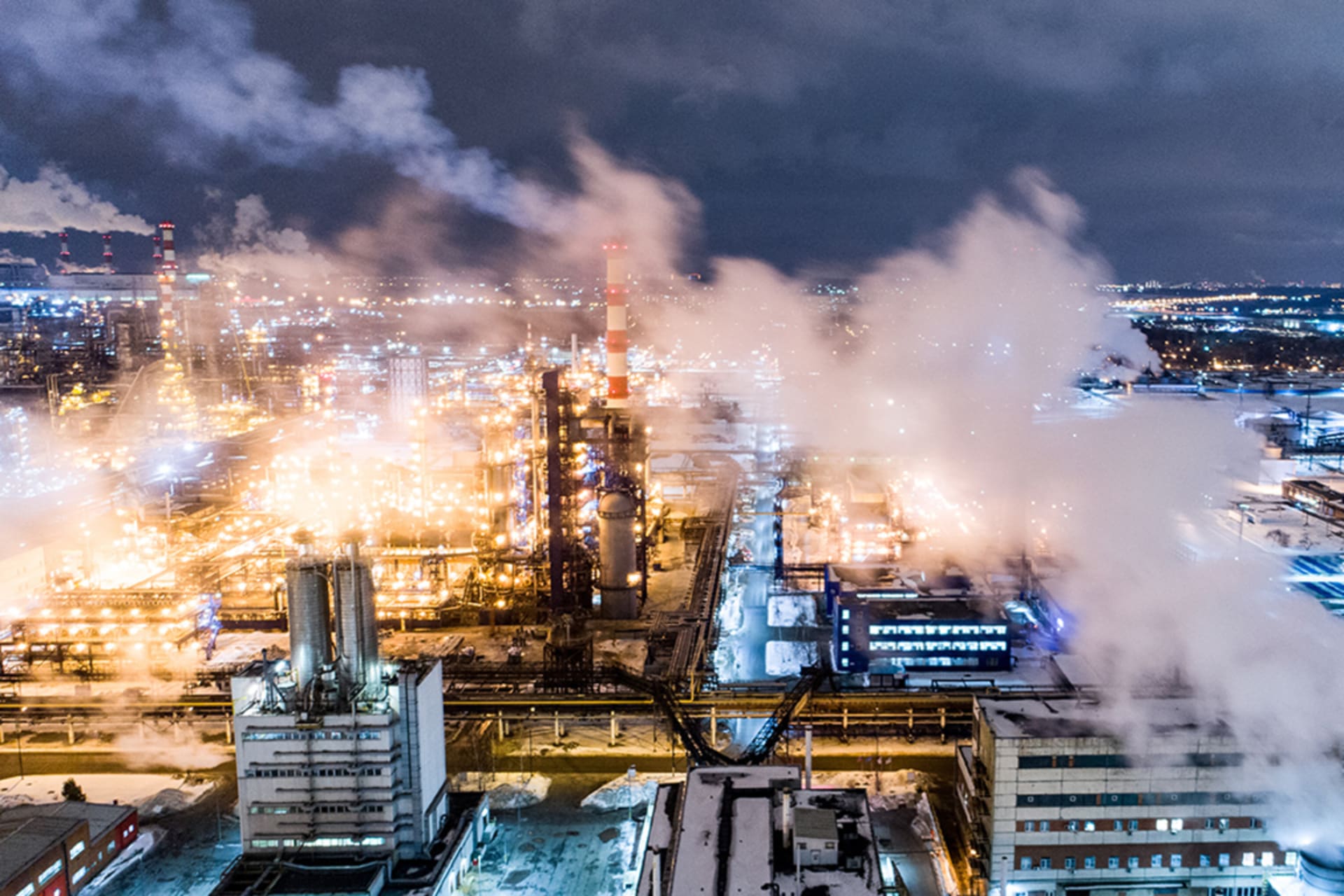 <p>The Gazprom Neft Moscow oil refinery in Kapotnya.</p>
