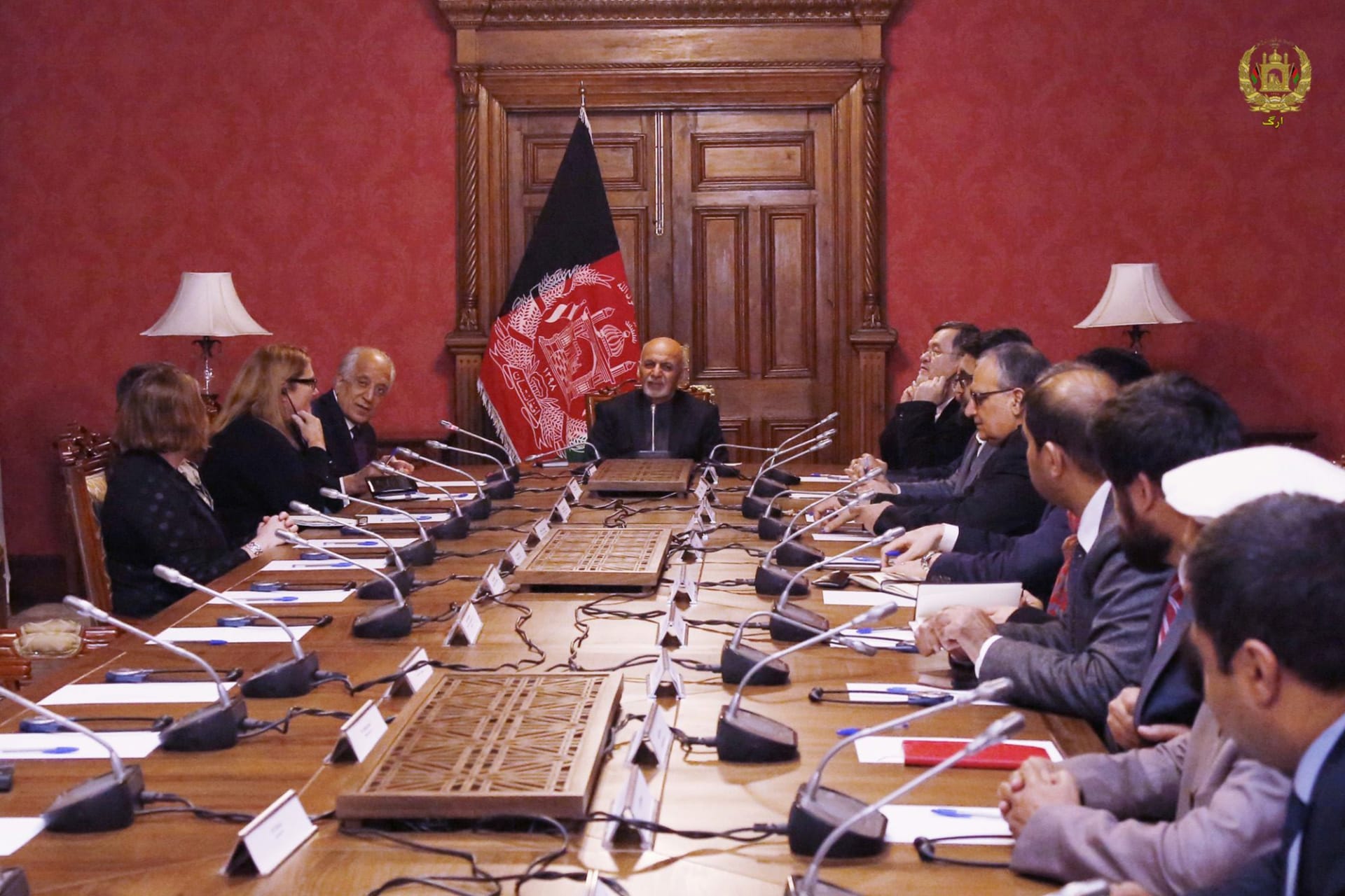 <p>Afghanistan’s President Ashraf Ghani talks with the U.S. Special Envoy Zalmay Khalilzad during a meeting in Kabul, Afghanistan, on January 27, 2019.</p>
