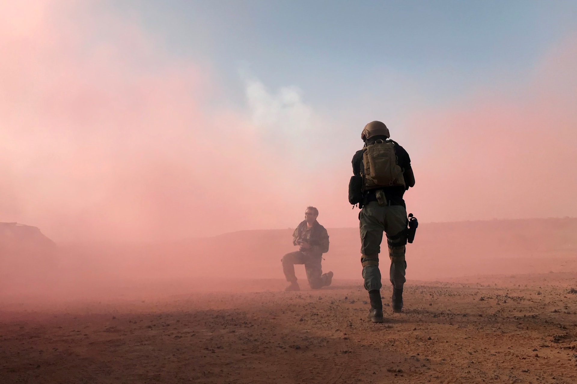 <p>A Nigerien security agent participates in a simulated raid on a militant camp during the U.S. sponsored Flintlock exercises in Ouallam, Niger, April 18, 2018.</p>

