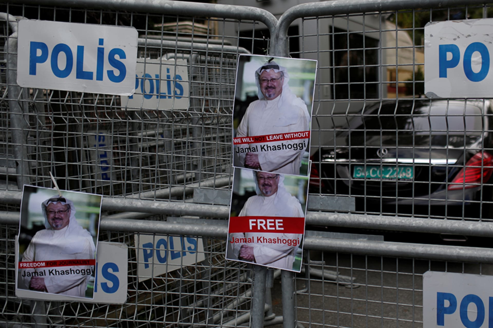 <p>Pictures of Saudi journalist Khashoggi are placed on security barriers during a protest outside the Saudi Consulate in Istanbul, Turkey, October 8, 2018.</p>
