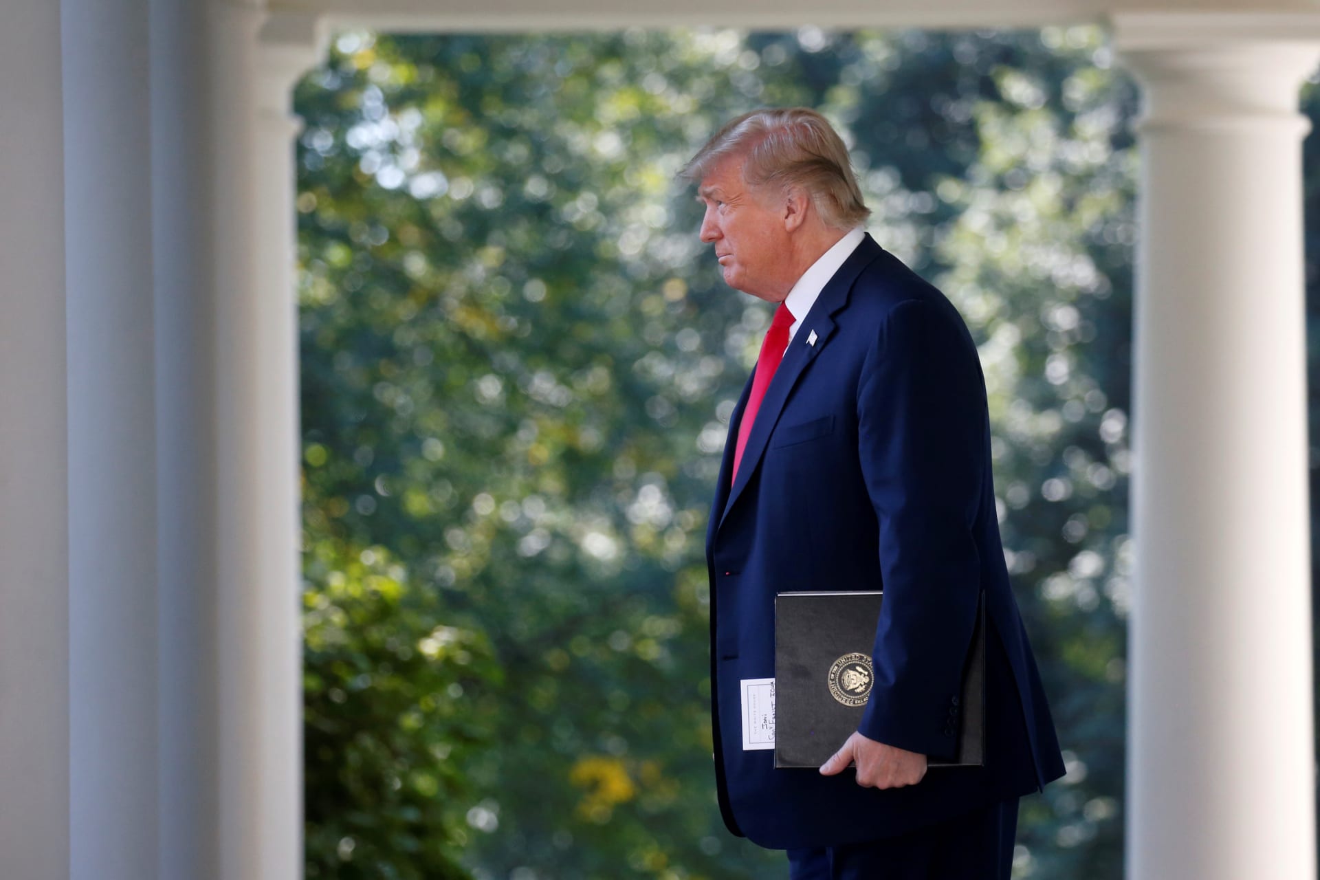 <p>U.S. President Donald Trump arrives to deliver remarks on the United States-Mexico-Canada Agreement (USMCA) at a news conference in the Rose Garden of the White House in Washington, U.S., October 1, 2018. </p>
