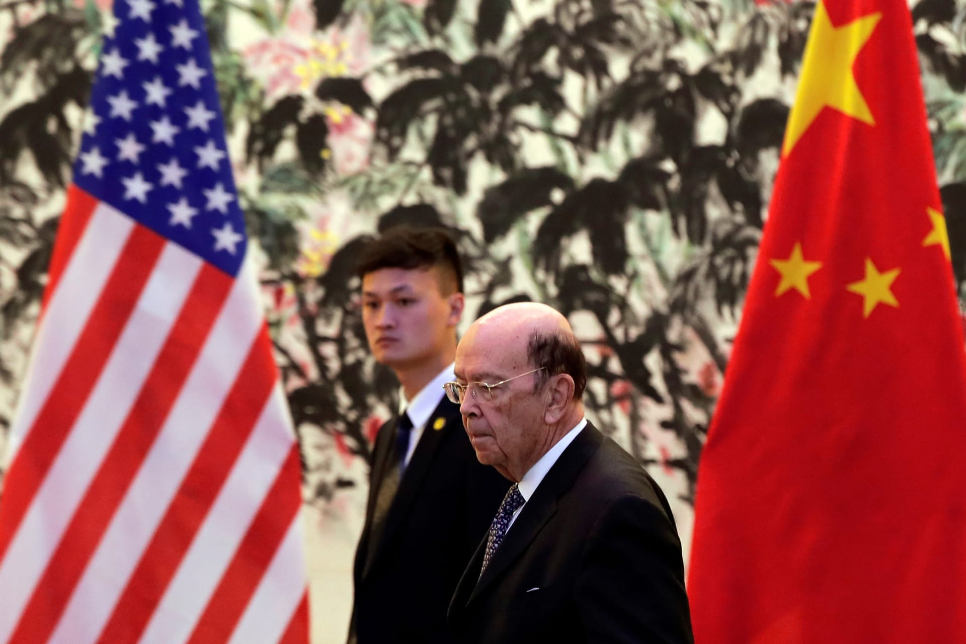 <p>U.S. Commerce Secretary Wilbur Ross arrives to the Diaoyutai State Guesthouse to attend a meeting with Chinese Vice Premier Liu He in Beijing, China, Sunday, Jun 3, 2018. </p>
