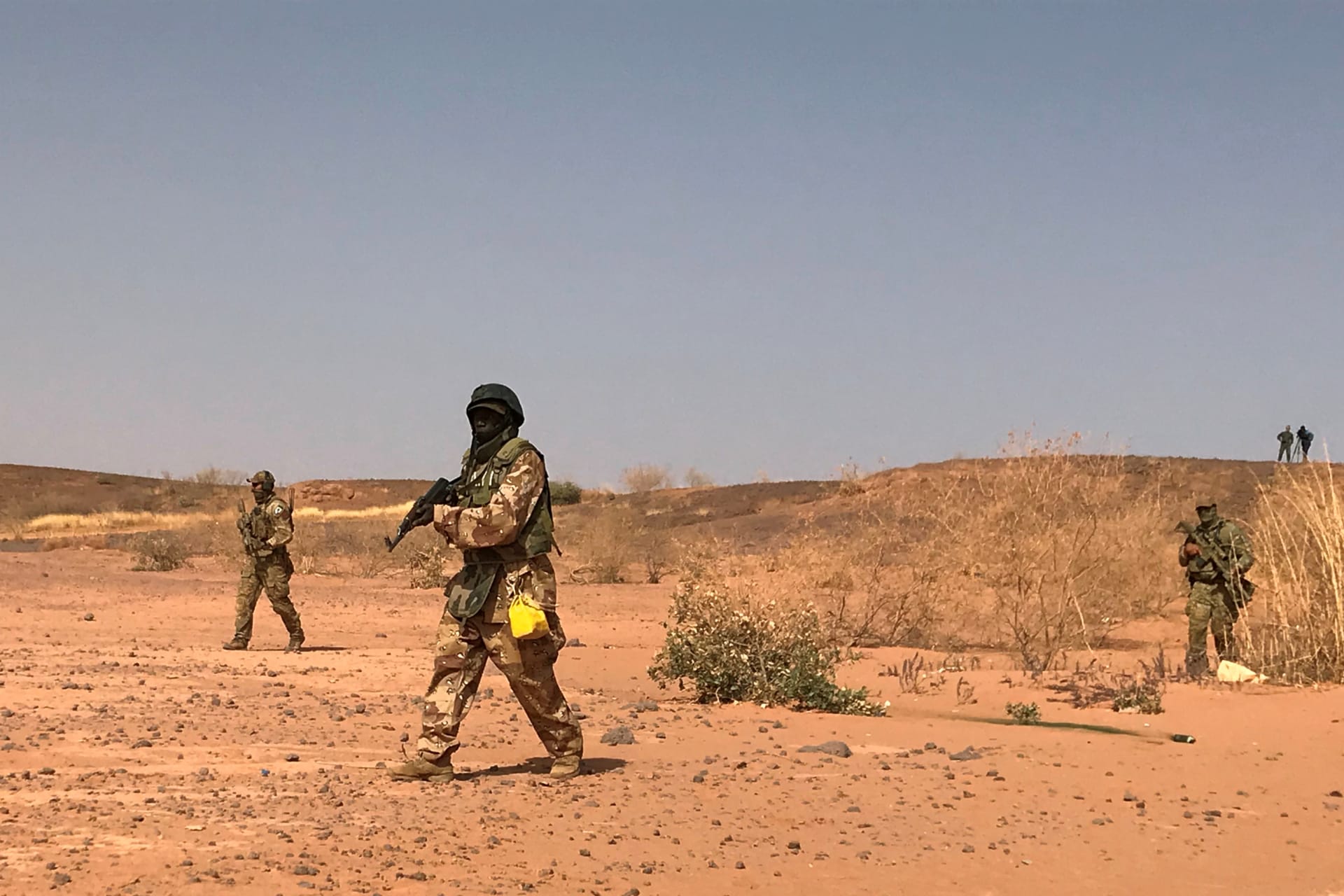 <p>Nigerien commandos simulate a raid on a militant camp during the U.S. sponsored Flintlock exercises in Ouallam, Niger April 18, 2018. Regardless of their affiliation, these groups pose a real threat to the security and stability of the region.</p>
