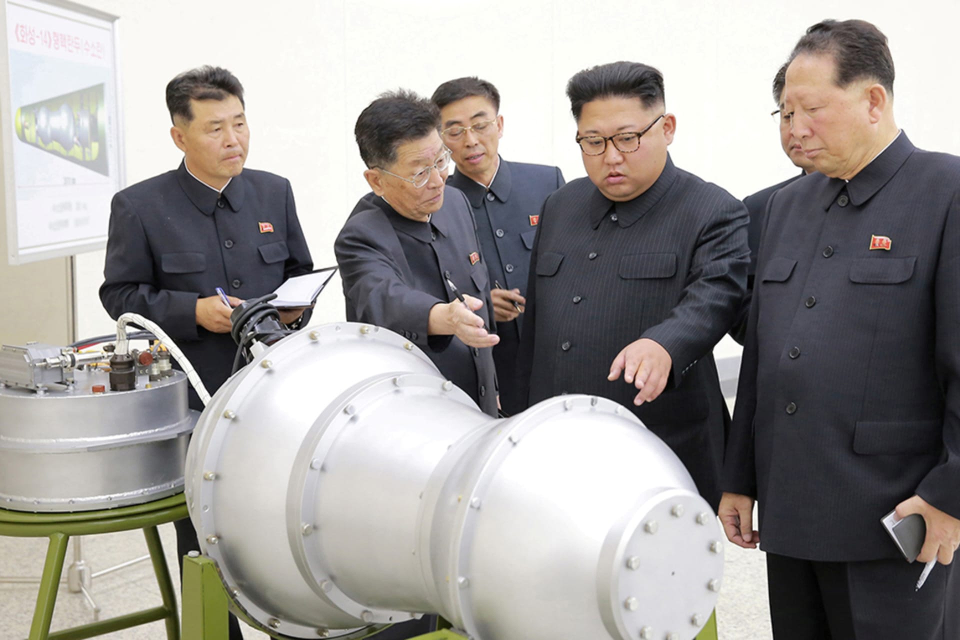 <p>North Korean leader Kim Jong-un observes progress at a nuclear weapons facility.</p>
