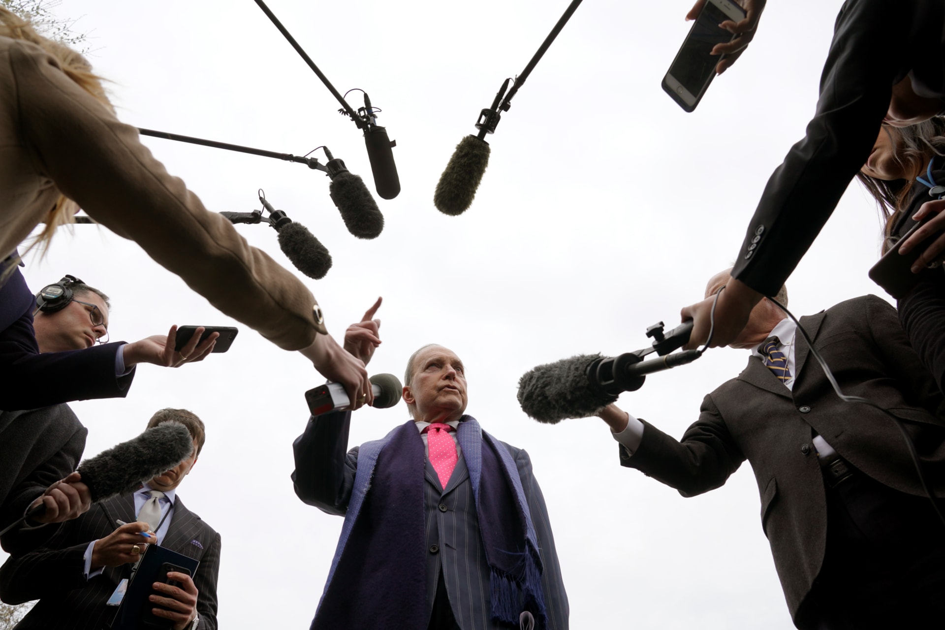 <p>U.S. President Donald Trump’s economic adviser Larry Kudlow speaks to reporters at the White House in Washington, U.S., April 6, 2018. </p>
