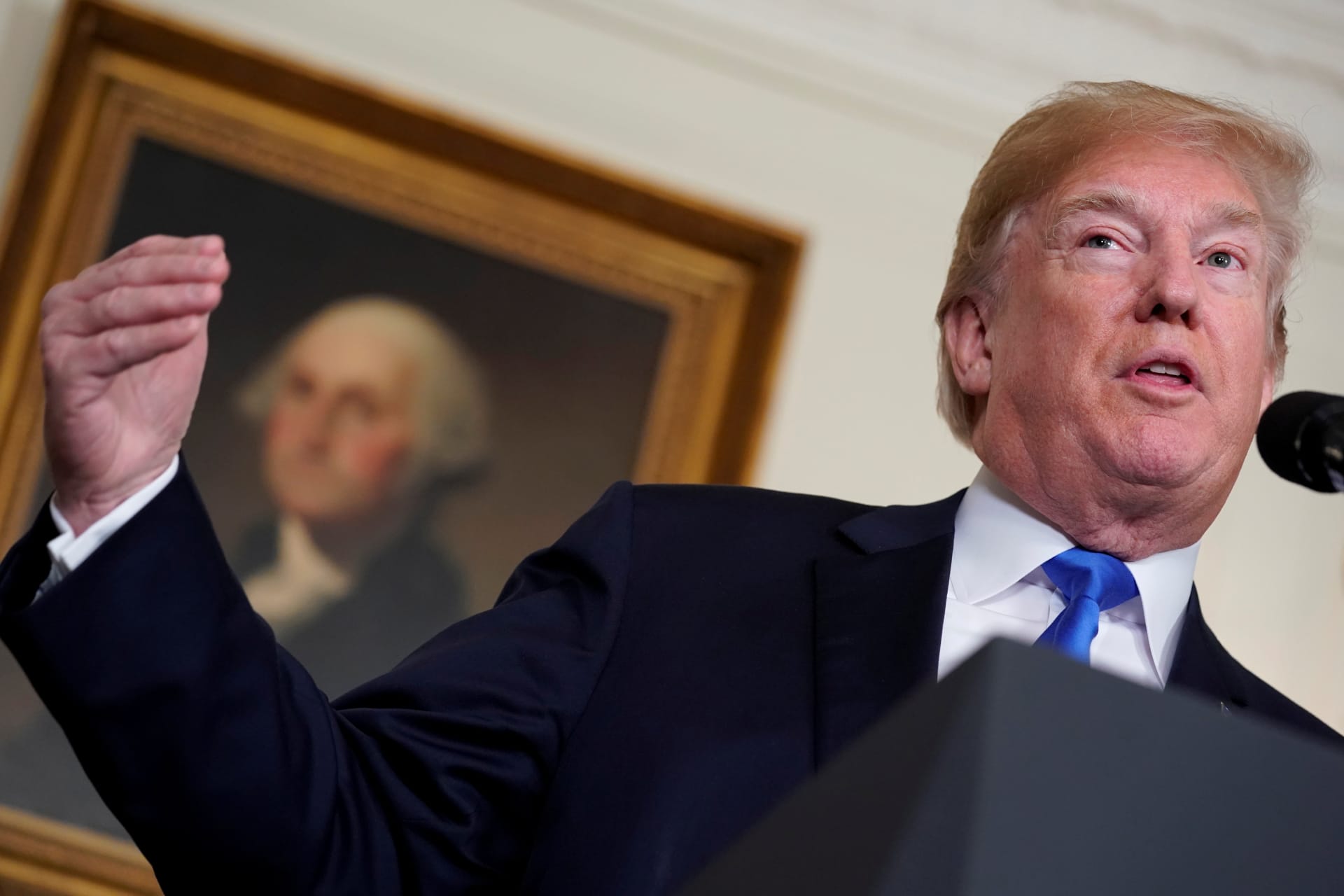 <p>U.S. President Donald Trump delivers remarks before signing a memorandum on intellectual property tariffs on high-tech goods from China.</p>
