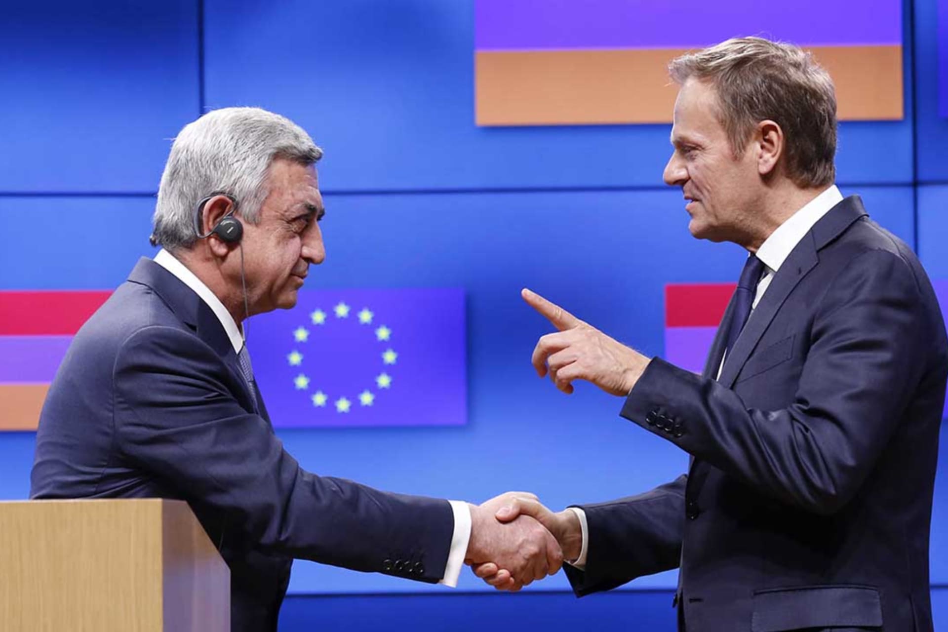 <p>Armenian President Serzh Sargsyan and EU Council President Donald Tusk hold a joint press conference in Brussels on February 27, 2017.</p>
