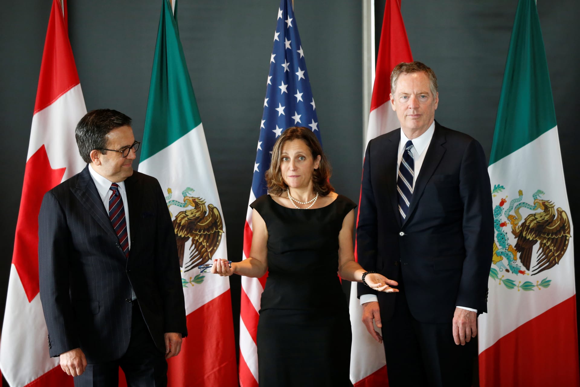 <p>Canada’s Foreign Minister Chrystia Freeland speaks before the start of a trilateral meeting with Mexico’s Economy Minister Ildefonso Guajardo and U.S. Trade Representative Robert Lighthizer in Ottawa, Ontario, Canada, September 27, 2017.</p>
