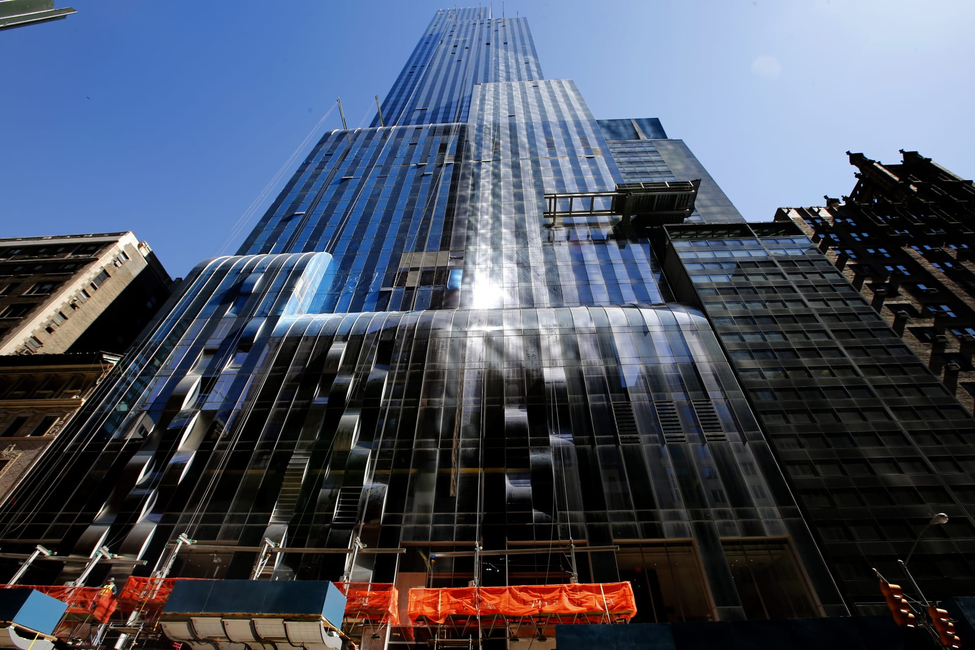 <p>One57, a luxury skyscraper apartment building designed by French architect Christian de Portzamparc which is under construction on New York City’s West 57th street, is pictured April 24, 2014.</p>

