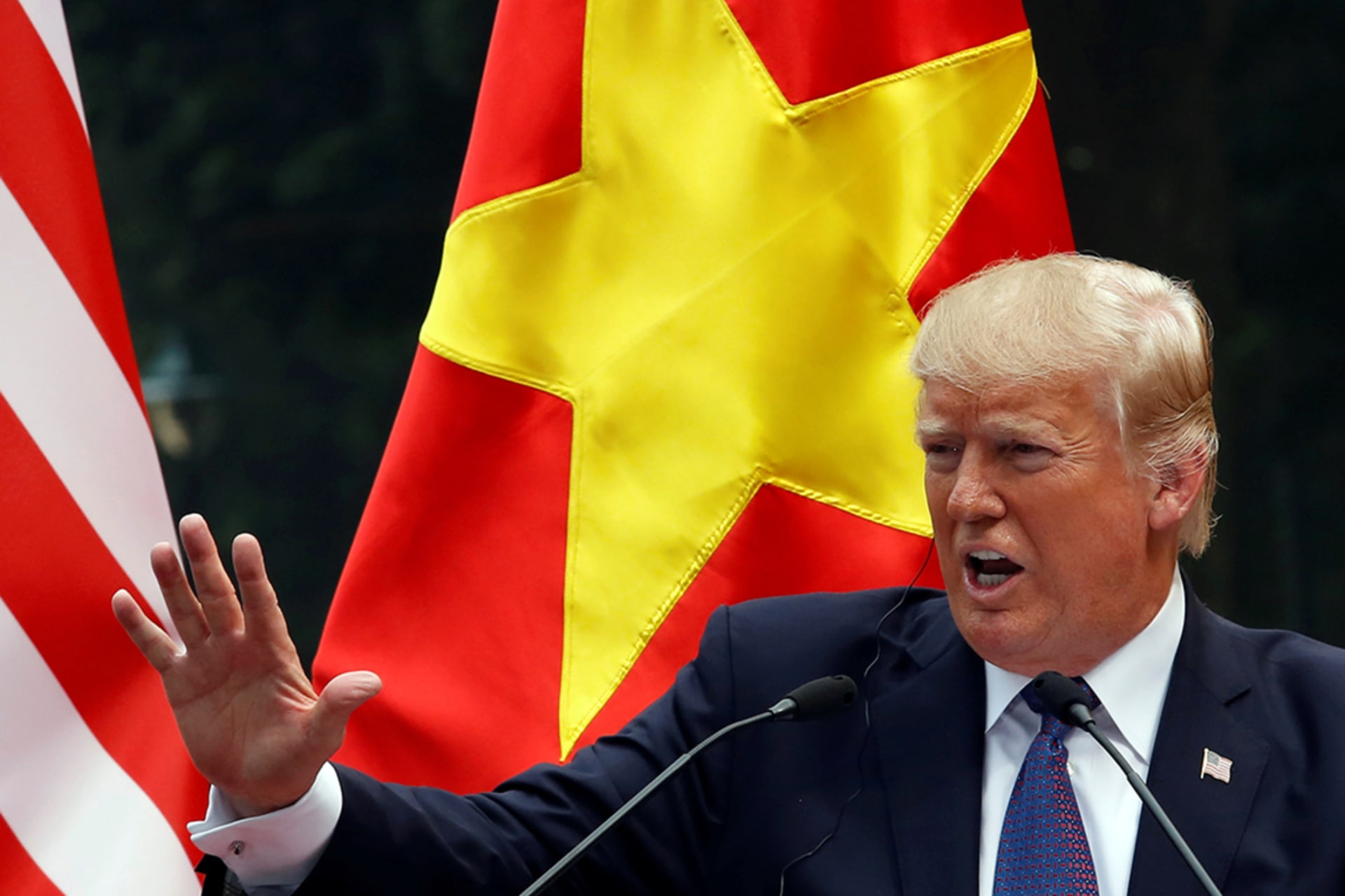 <p>U.S. President Donald Trump attends a news conference at the Presidential Palace in Hanoi, Vietnam, on November 12, 2017.</p>
