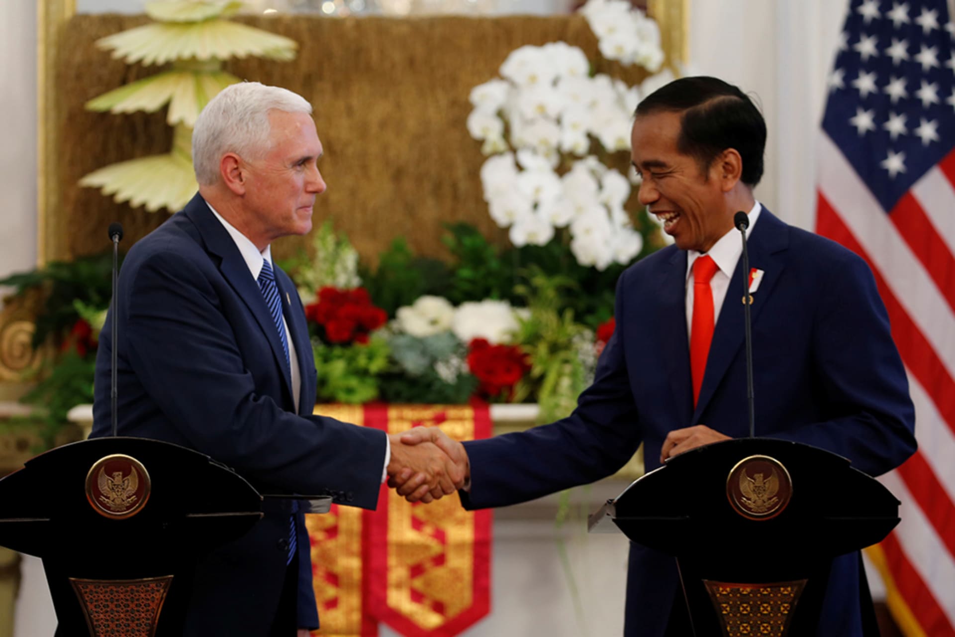 <p>U.S. Vice President Mike Pence shakes hands with Indonesia’s President Joko Widodo at the Presidential Palace in Jakarta, Indonesia, on April 20, 2017.</p>
