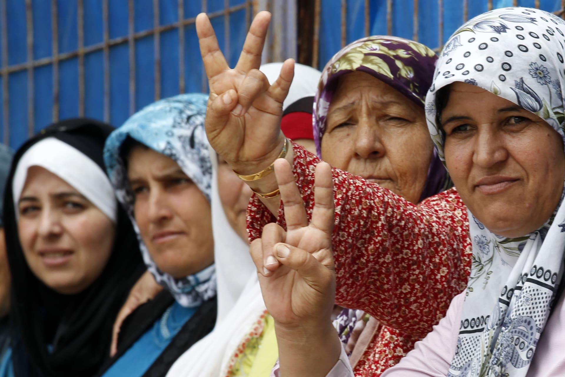 <p>Displaced Syrian refugee women gather at the Yayladagi refugee camp in Hatay province near the Turkish-Syrian border July 9, 2012.</p>
