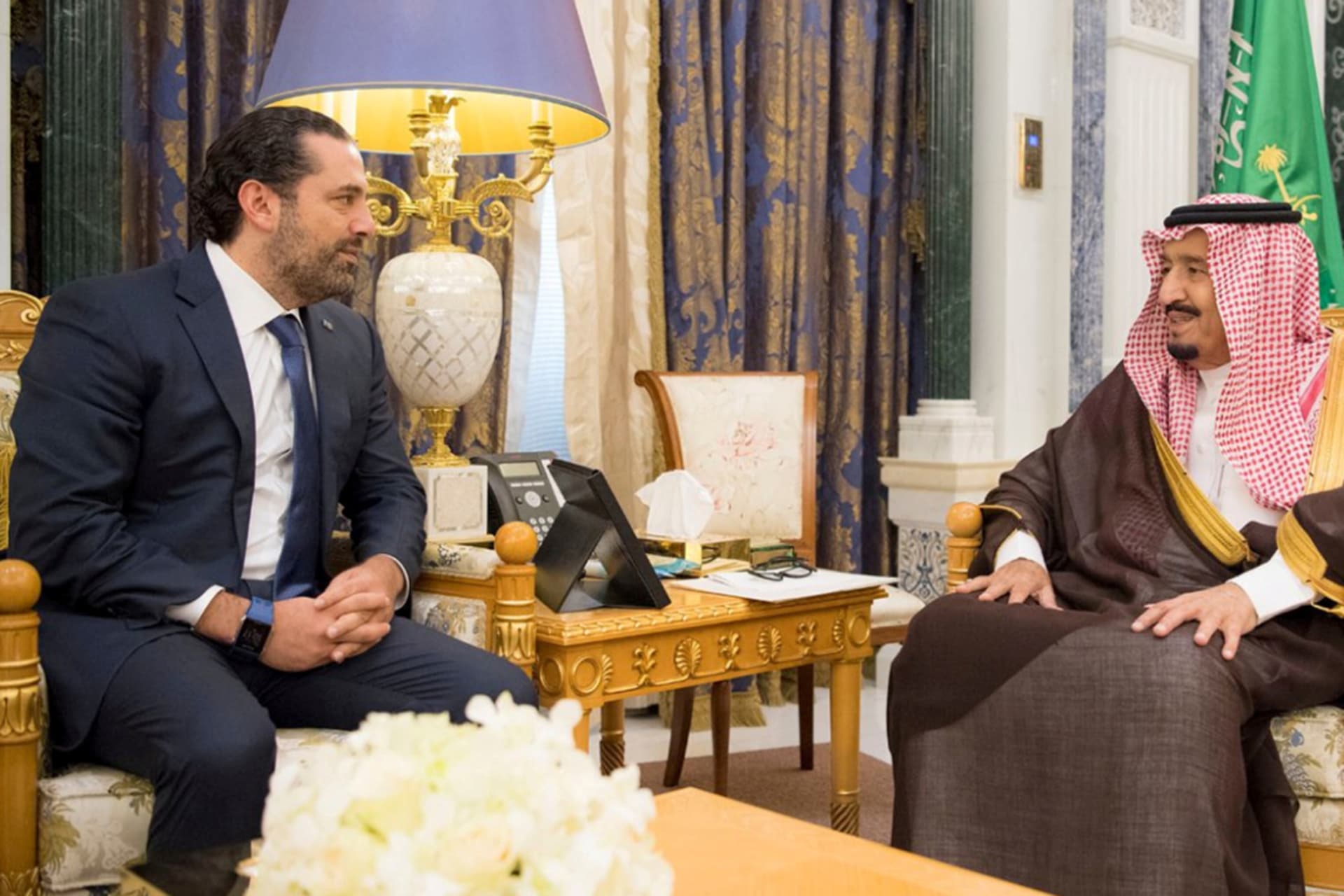<p>King Salman meets with Saad Hariri in Riyadh.</p>

