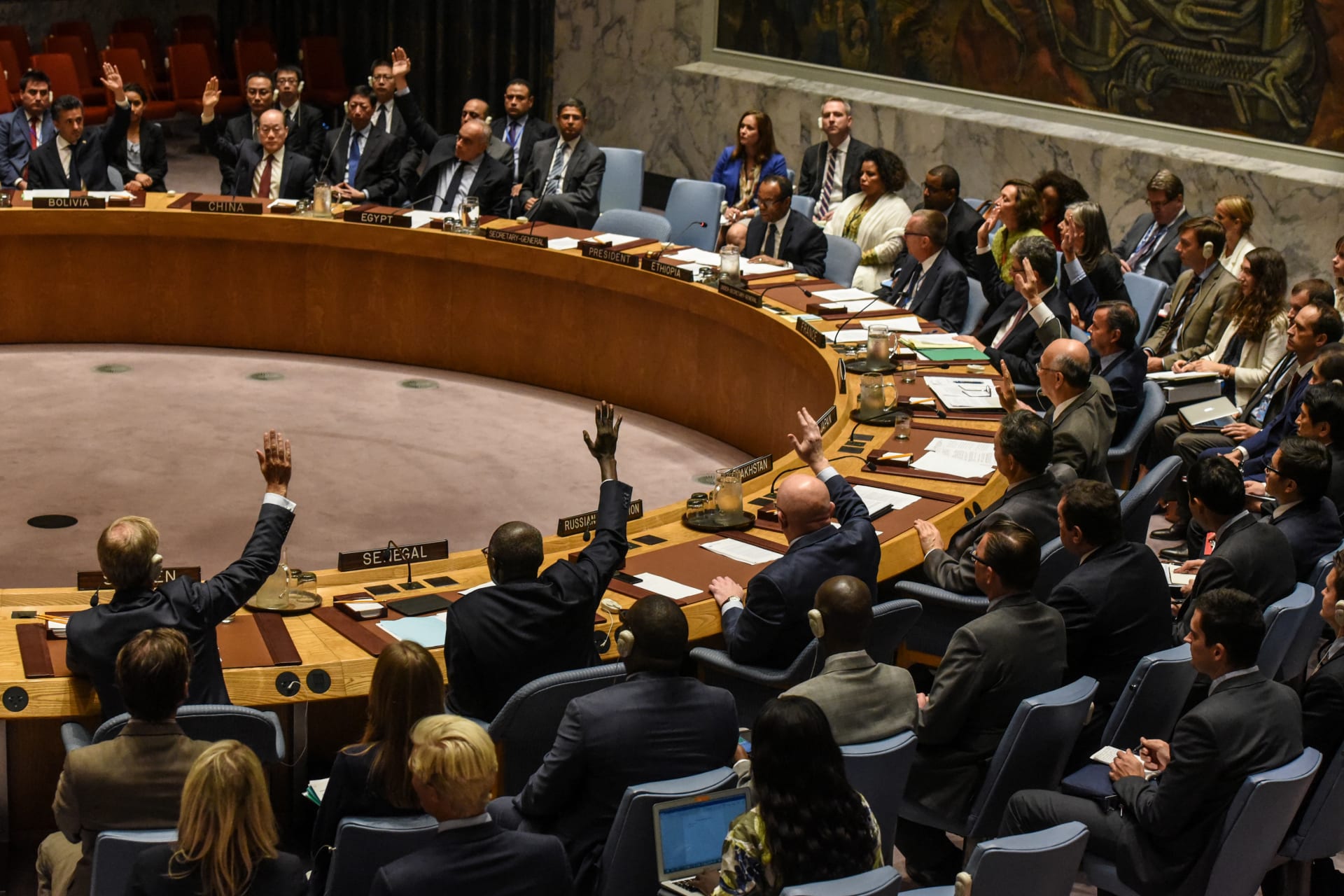 <p>UN Ambassadors vote during a Security Council meeting on North Korea in New York City, United States, on September 11, 2017. </p>
