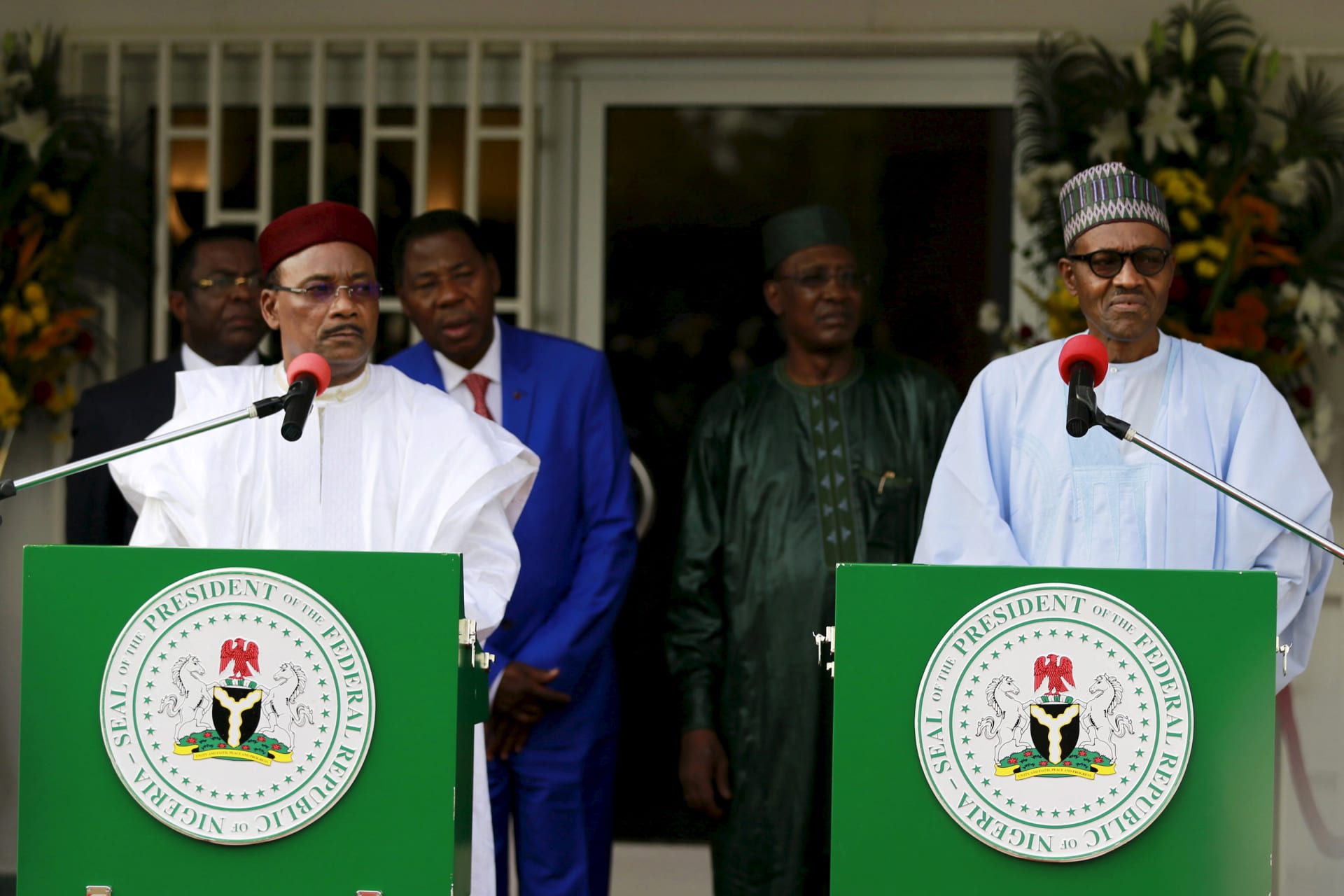 <p>Niger’s President Mahamadou Issoufou (L) and Nigeria’s President Muhammadu Buhari at a news conference after the presentation of the communique of the Summit of Heads of State and Government of The Lake Chad Basin Commission (LCBC) in Abuja, Nigeria.</p>
