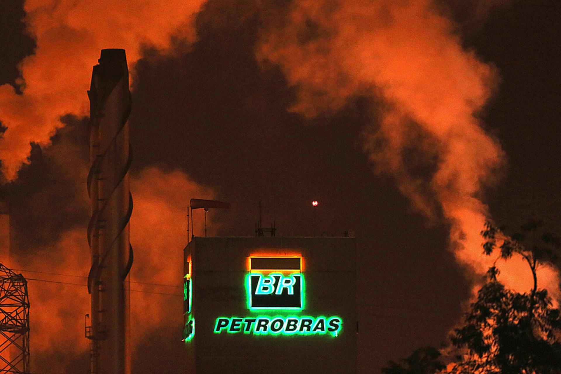 <p>A Petrobras refinery in Cubatao, Brazil.</p>