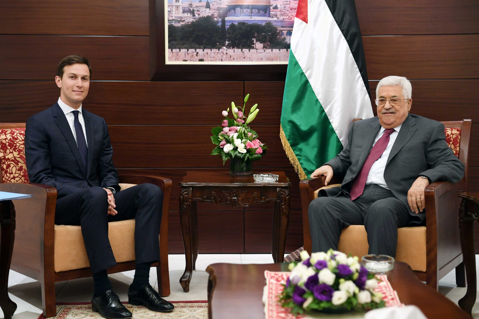<p>Palestinian President Mahmoud Abbas meets with White House senior advisor Jared Kushner in the West Bank City of Ramallah (Thaer Ghanaim/Handout/Reuters).</p>
