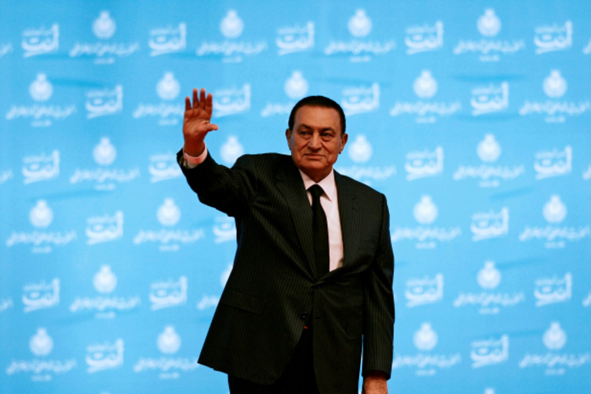 <p>Egypt’s President Hosni Mubarak speaks during opening session of annual conference of National Democratic Party in Cairo on October 31, 2009 (Amr Abdallah Dalsh/Reuters).</p>
