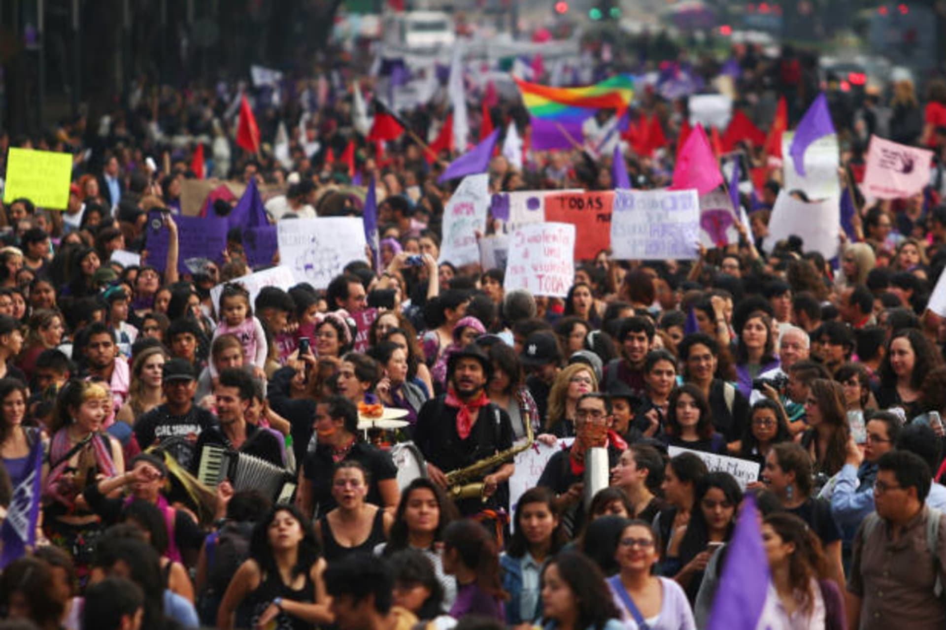<p>Mexico women march women’s day</p>
