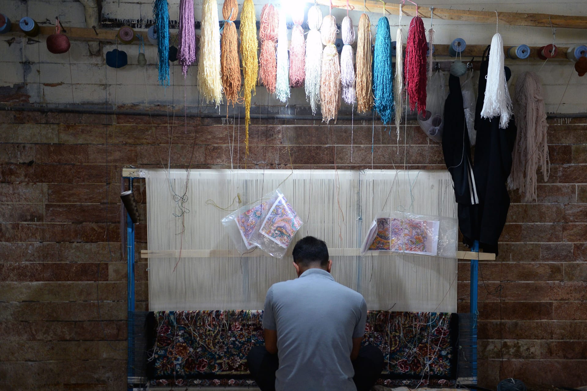 <p>The handmade Persian rug industry took a hit due to U.S. sanctions.</p>
