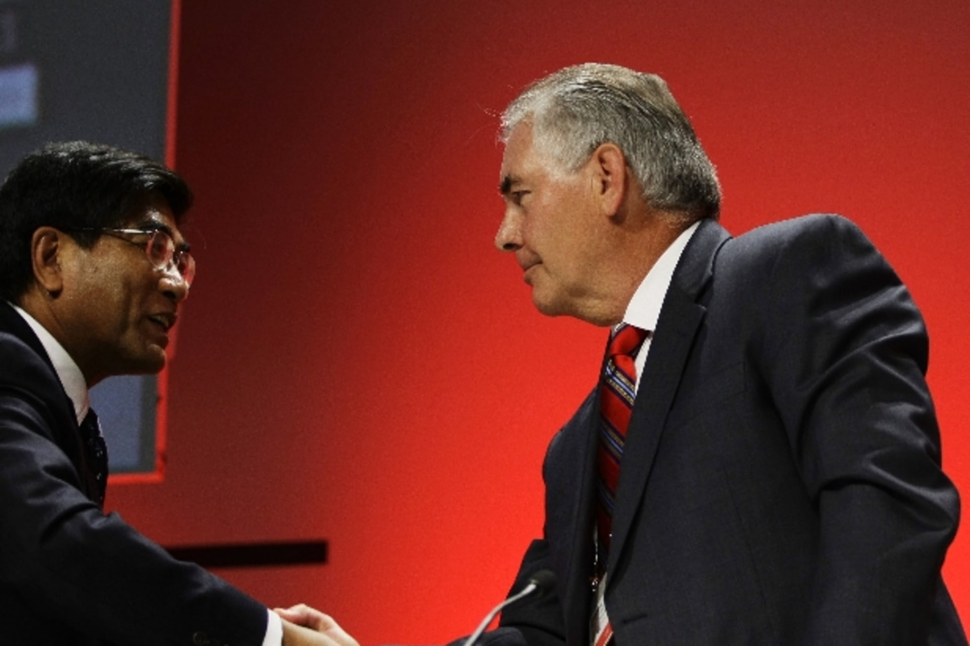 <p>rex-tillerson-cnooc</p>
