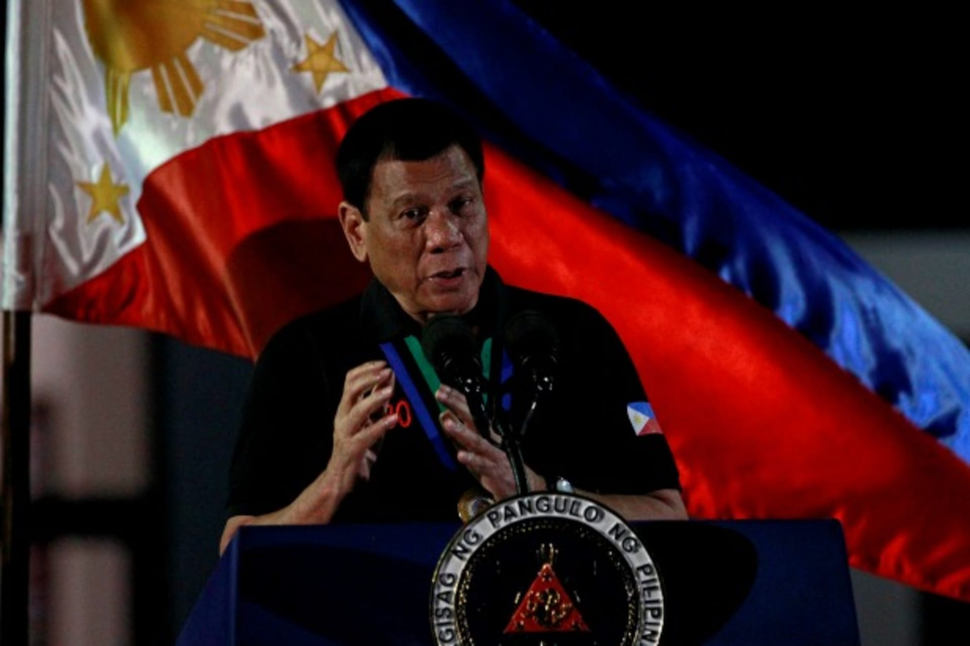 <p>duterte-3</p>
