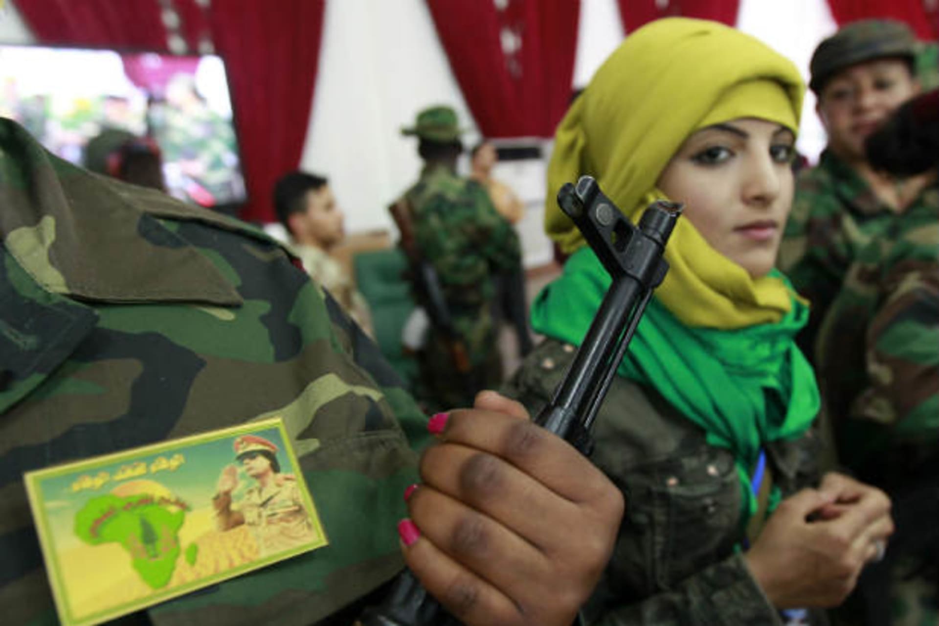 libya-women-fighters_rtr2o4u7