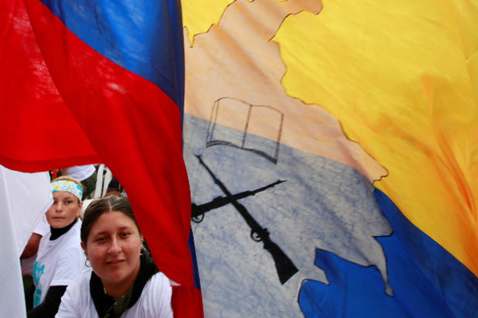 <p>Women FARC Colombia referendum</p>