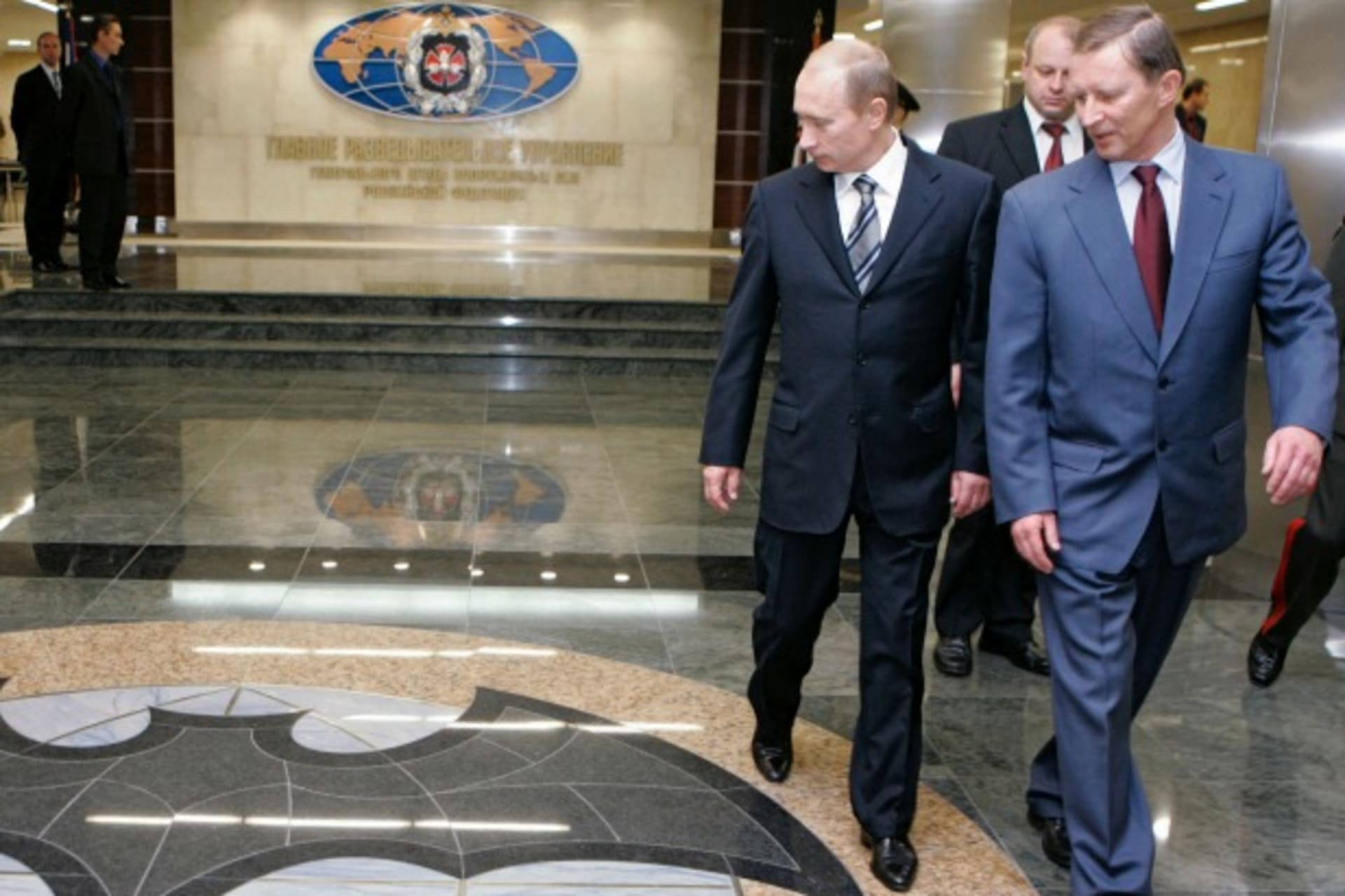 <p>CFR Cyber Net Politics</p>