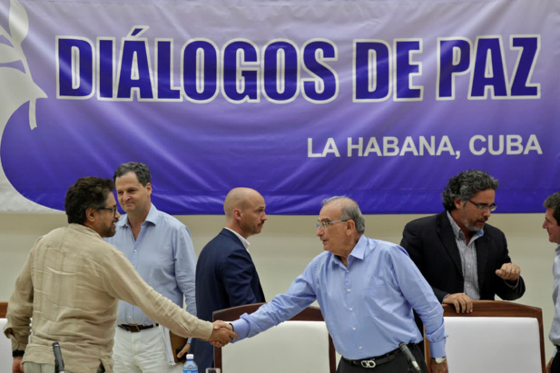 <p>Colombia, Colombian peace process, FARC, President Juan Manuel Santos, Alvaro Uribe, civil war, public ratification, peace plebiscite</p>
